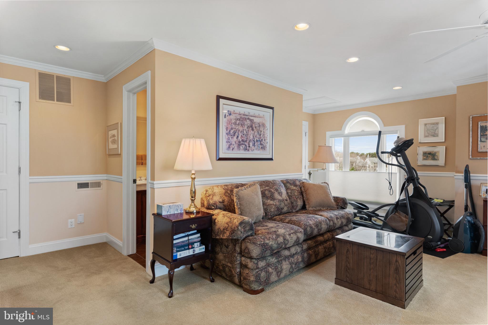 CHESAPEAKE HARBOUR - Residential