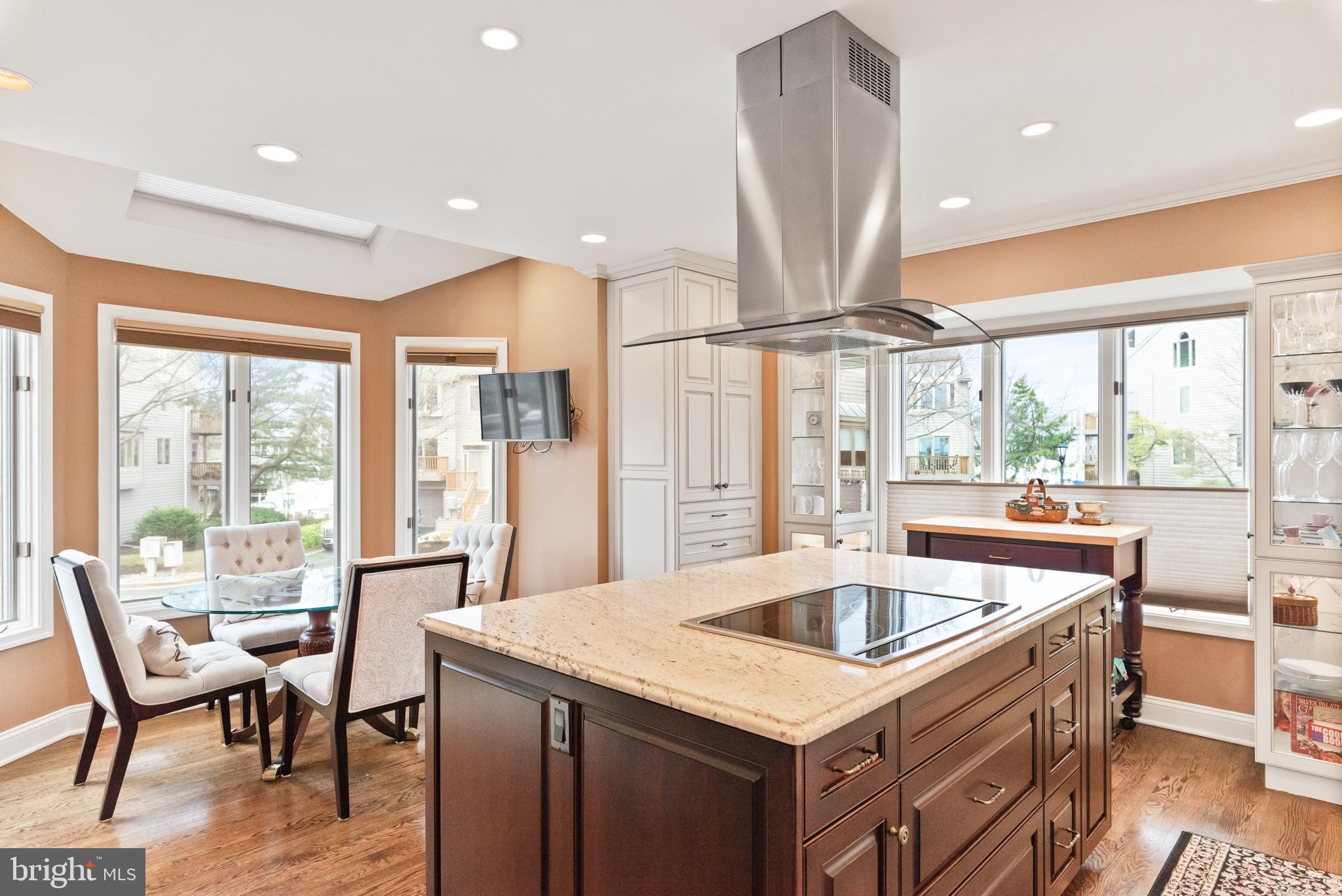 CHESAPEAKE HARBOUR - Residential