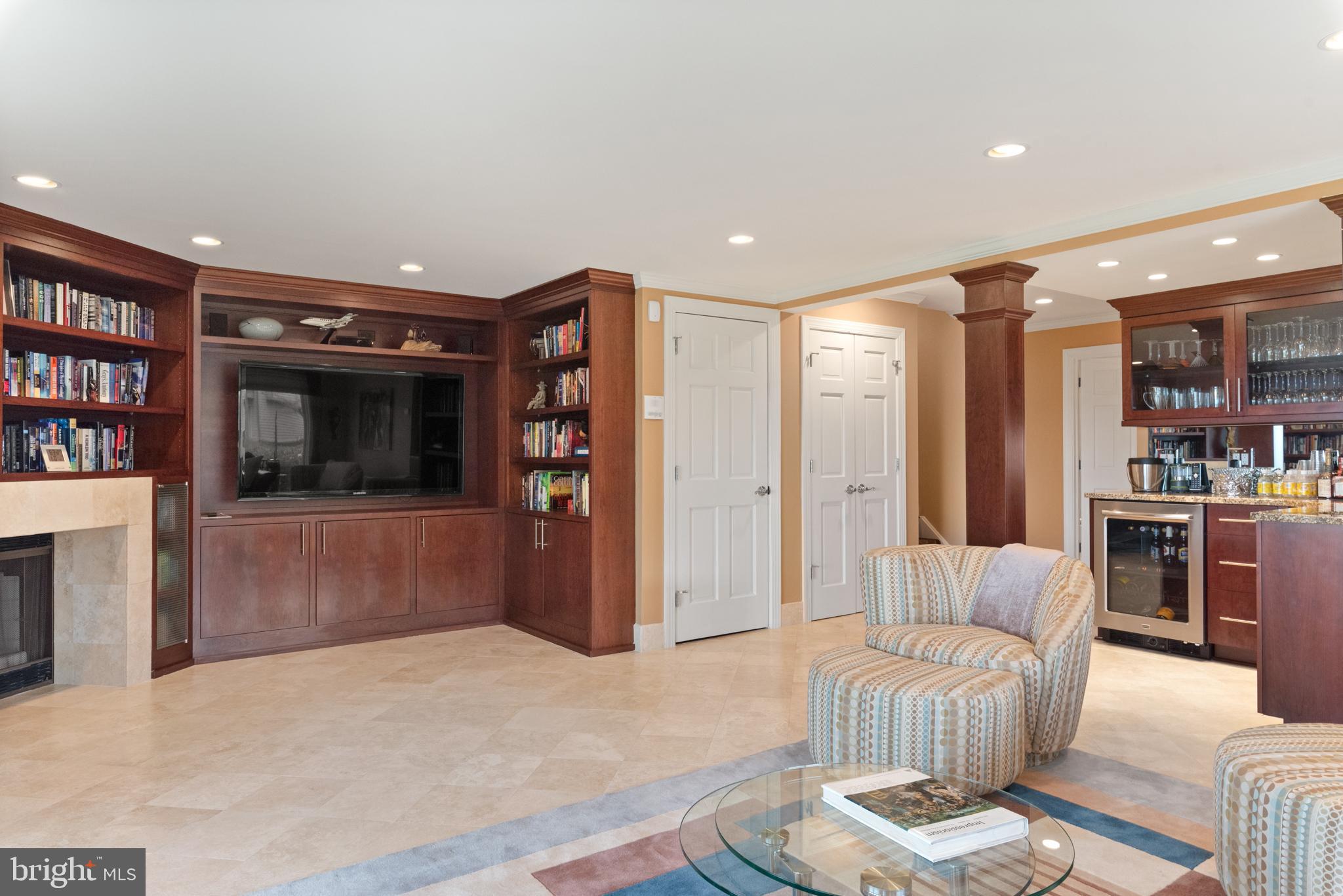 CHESAPEAKE HARBOUR - Residential