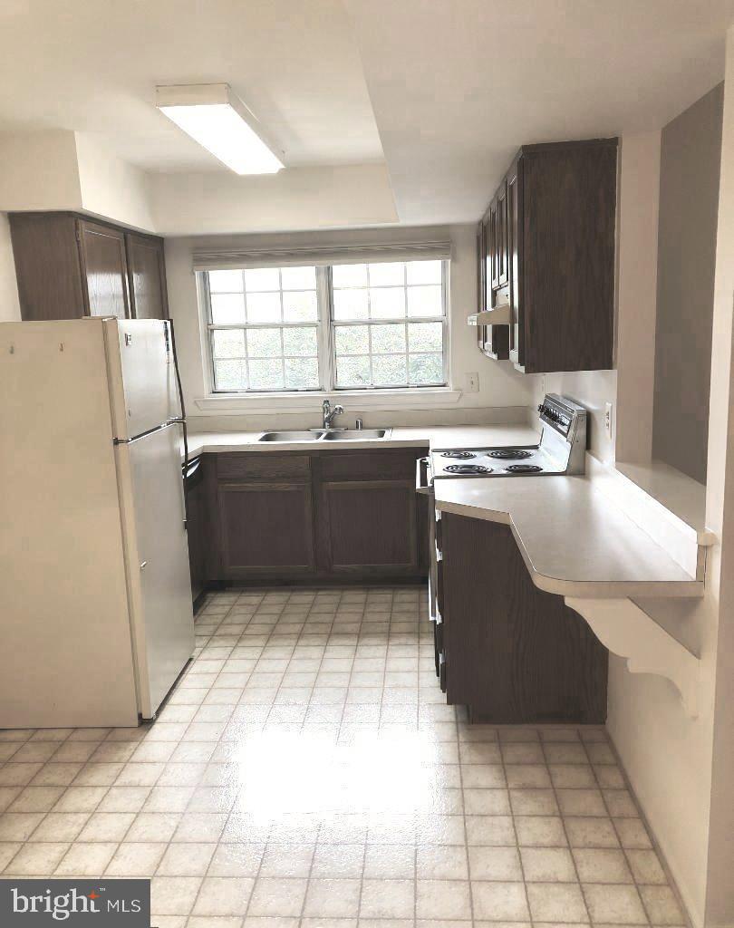 NEW PROVIDENCE VILLAGE - Residential Lease