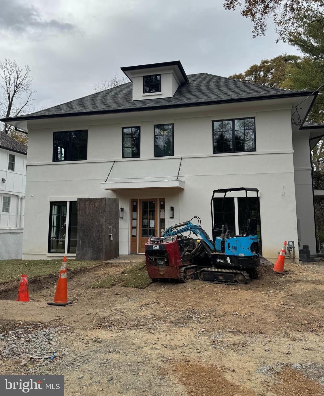 2733 CHESAPEAKE STREET NW