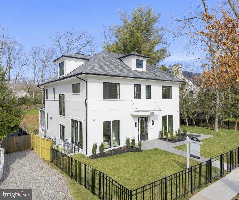 2733 CHESAPEAKE STREET NW