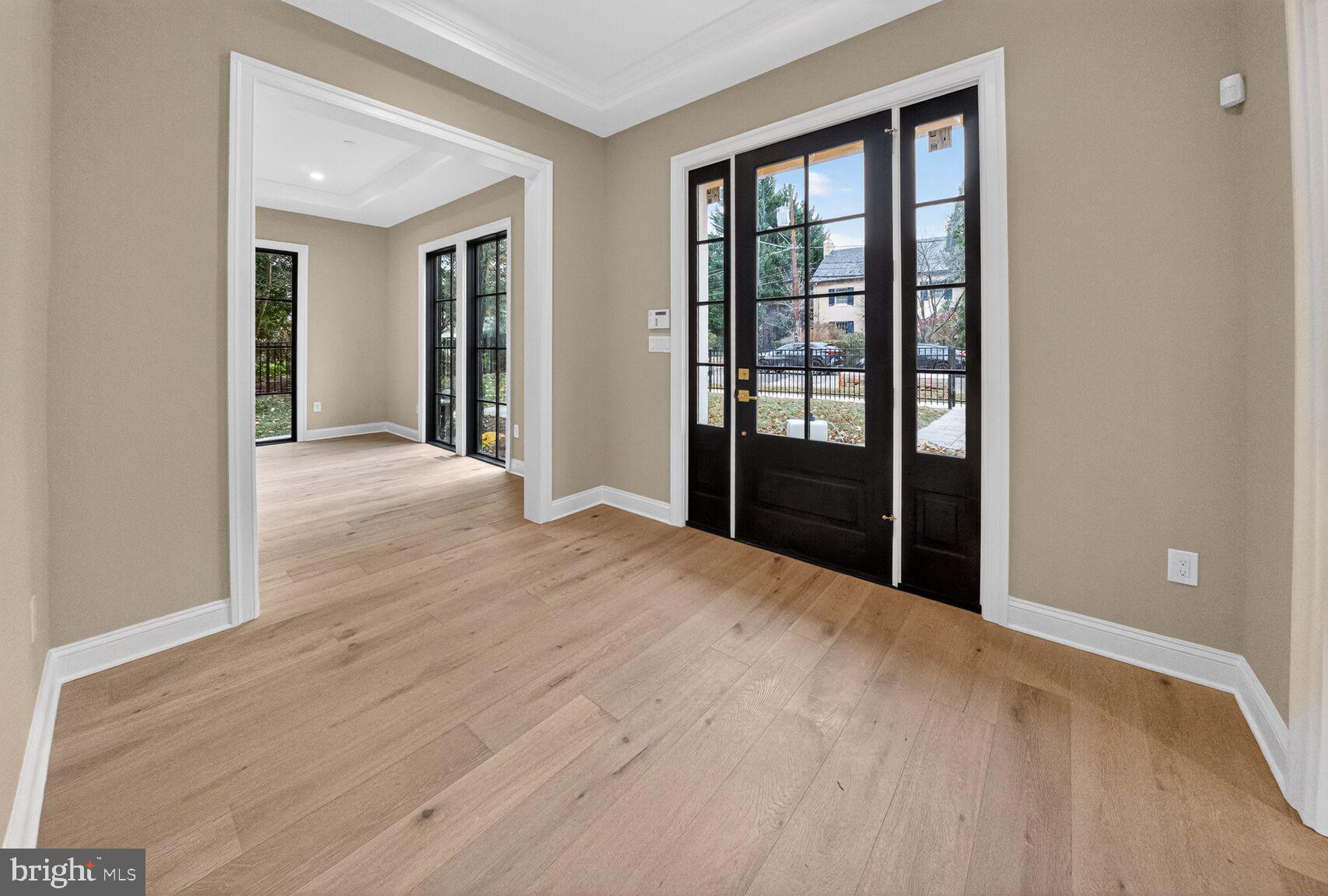 2733 CHESAPEAKE STREET NW