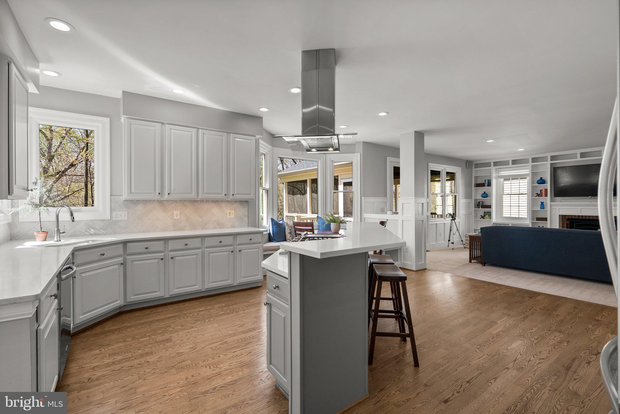 SOUTH BANK - Residential