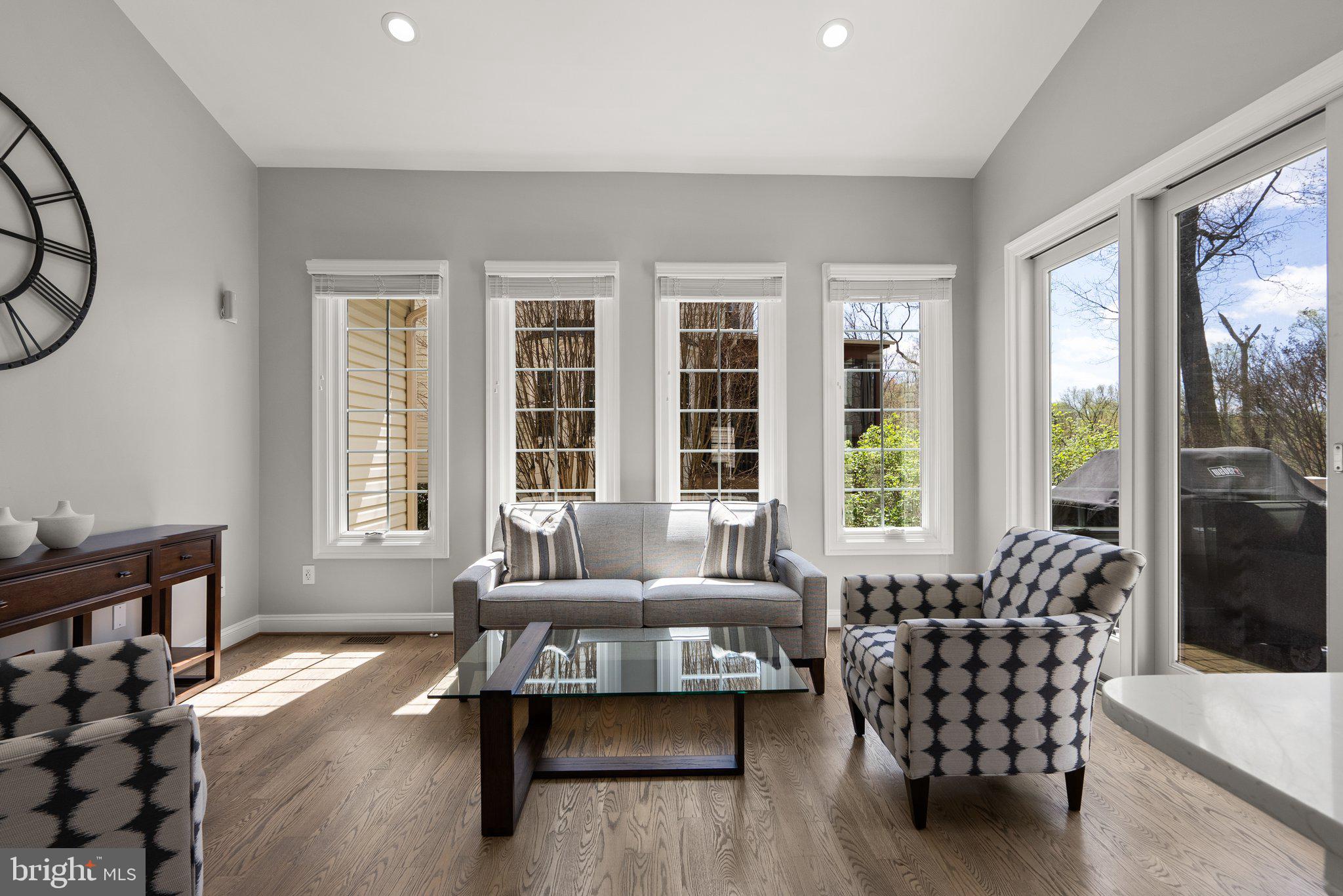 SOUTH BANK - Residential