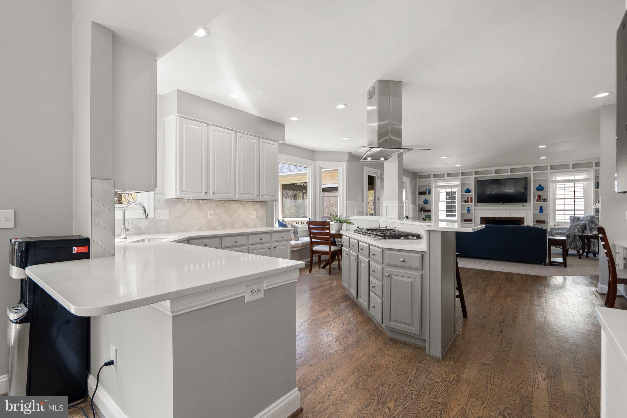 SOUTH BANK - Residential