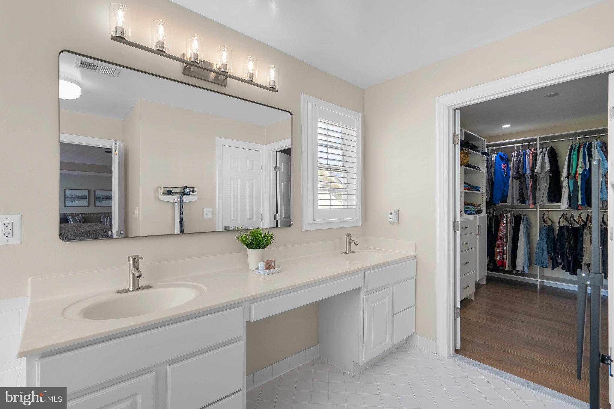 SOUTH BANK - Residential