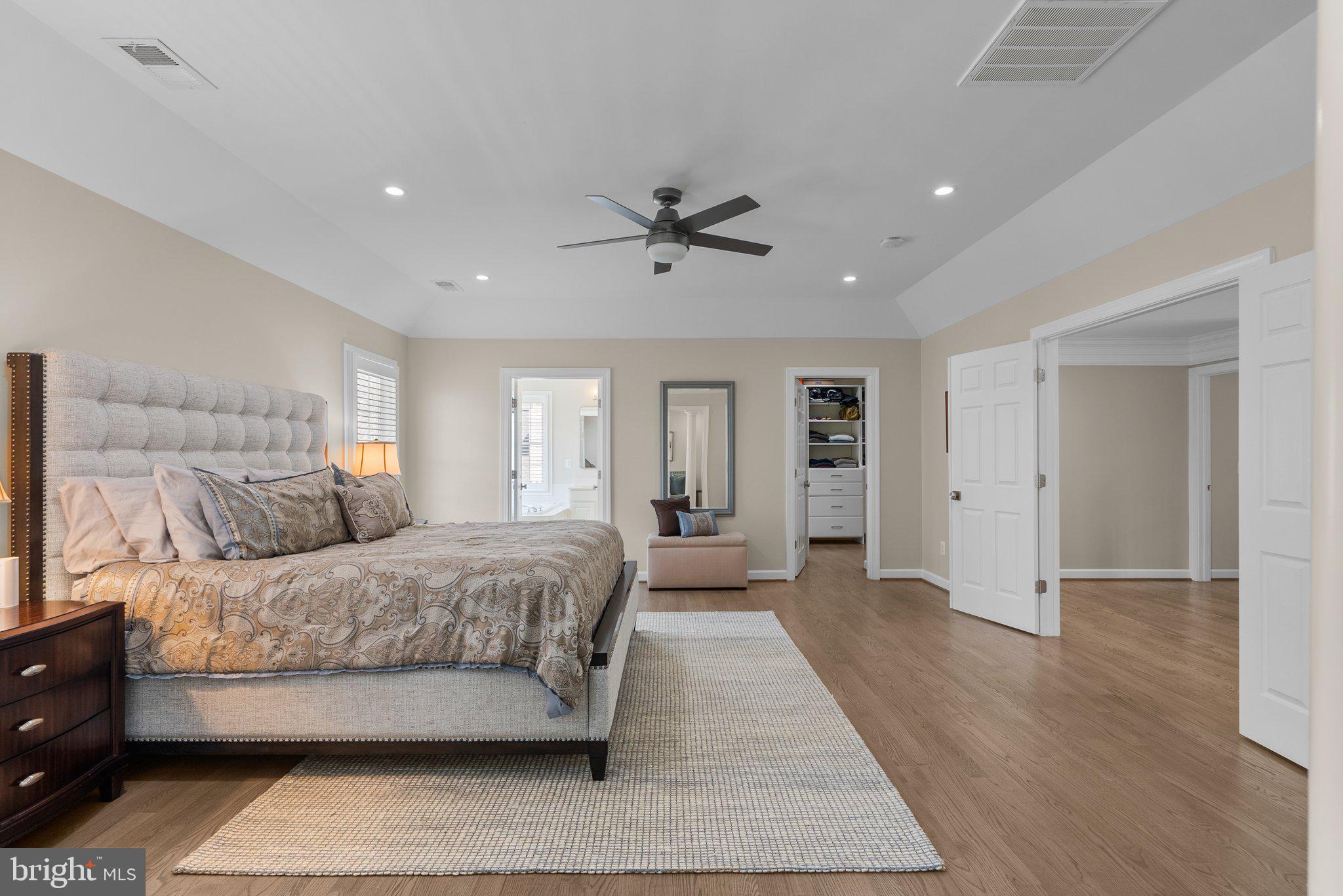 SOUTH BANK - Residential