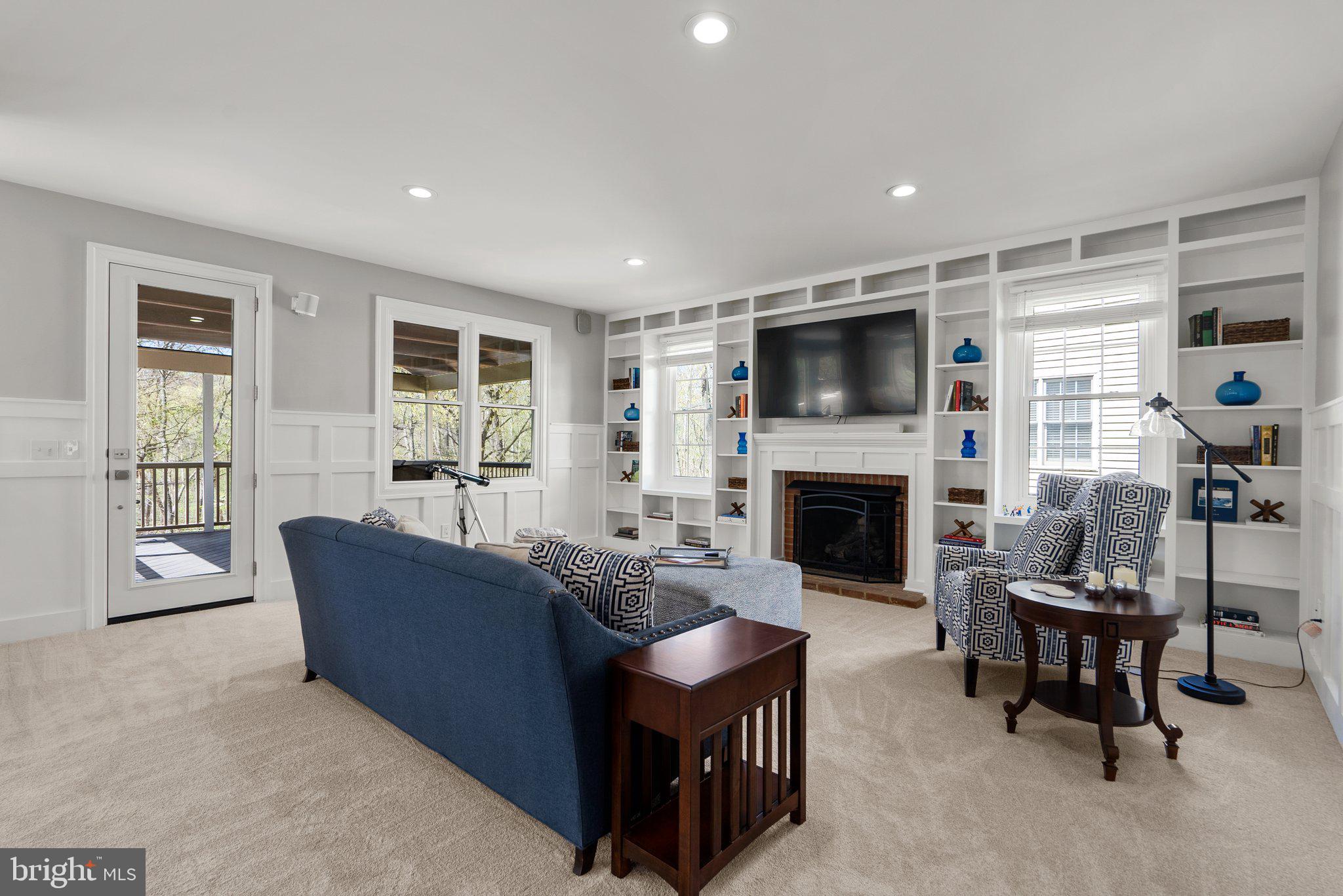 SOUTH BANK - Residential