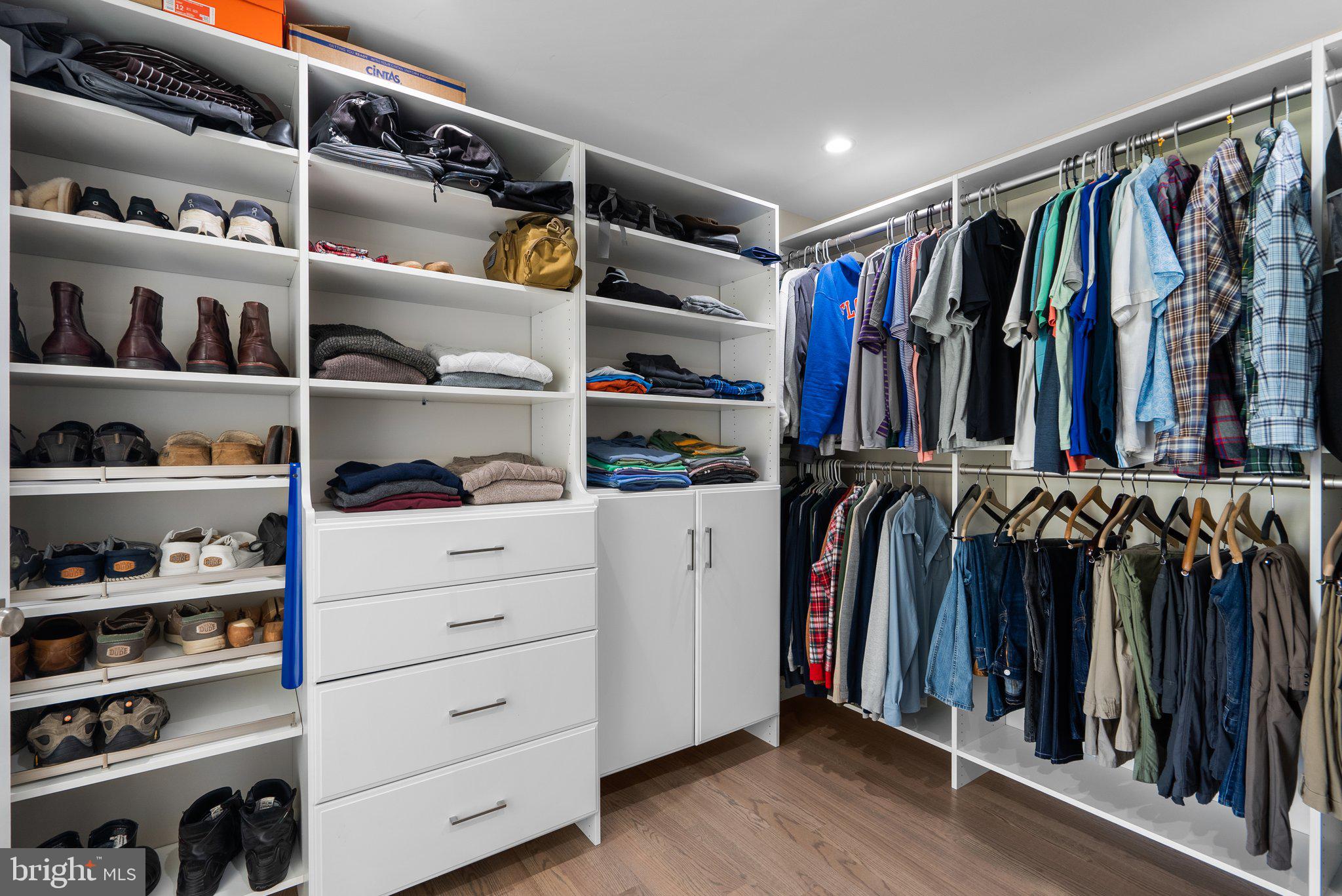 SOUTH BANK - Residential