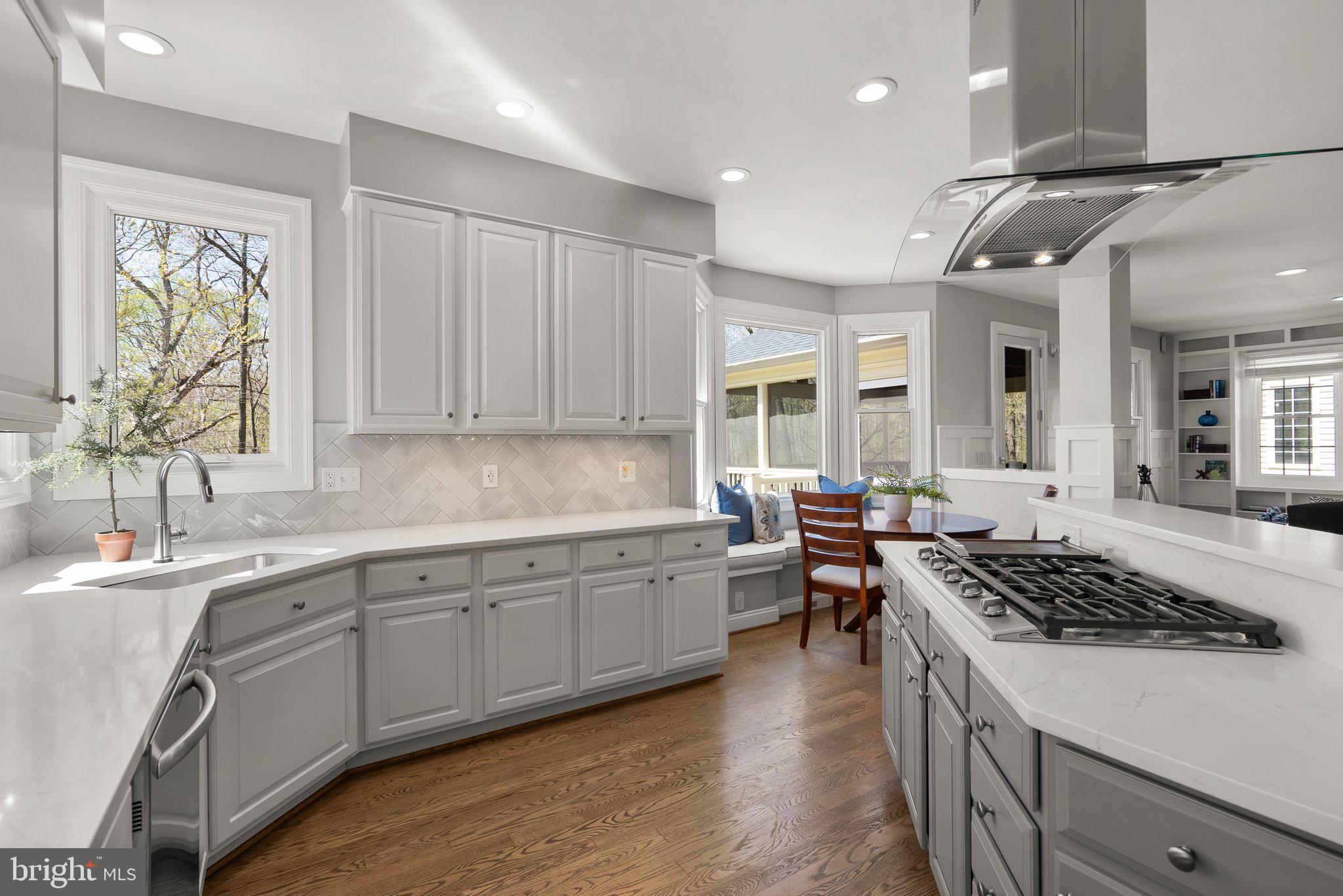 SOUTH BANK - Residential