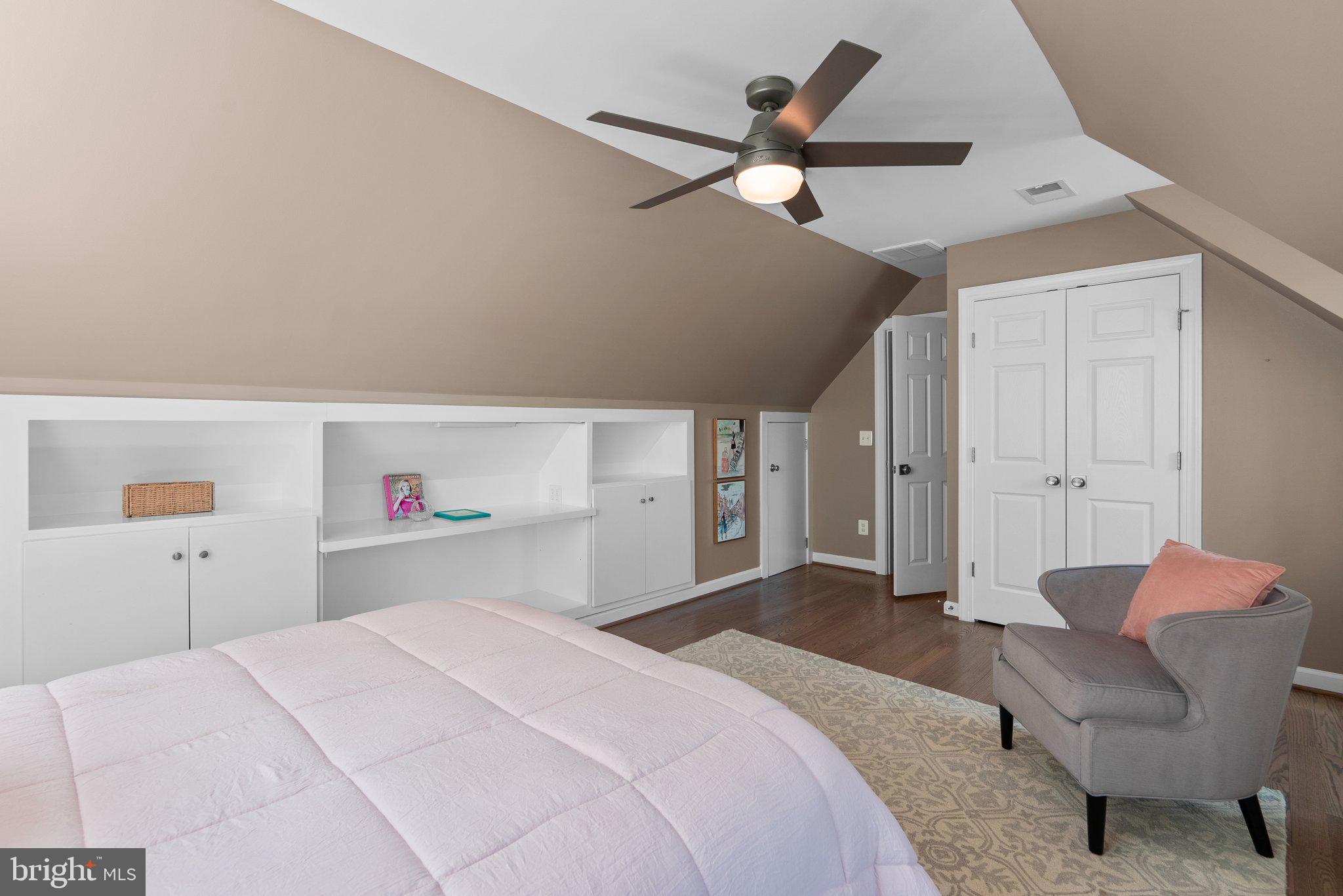 SOUTH BANK - Residential