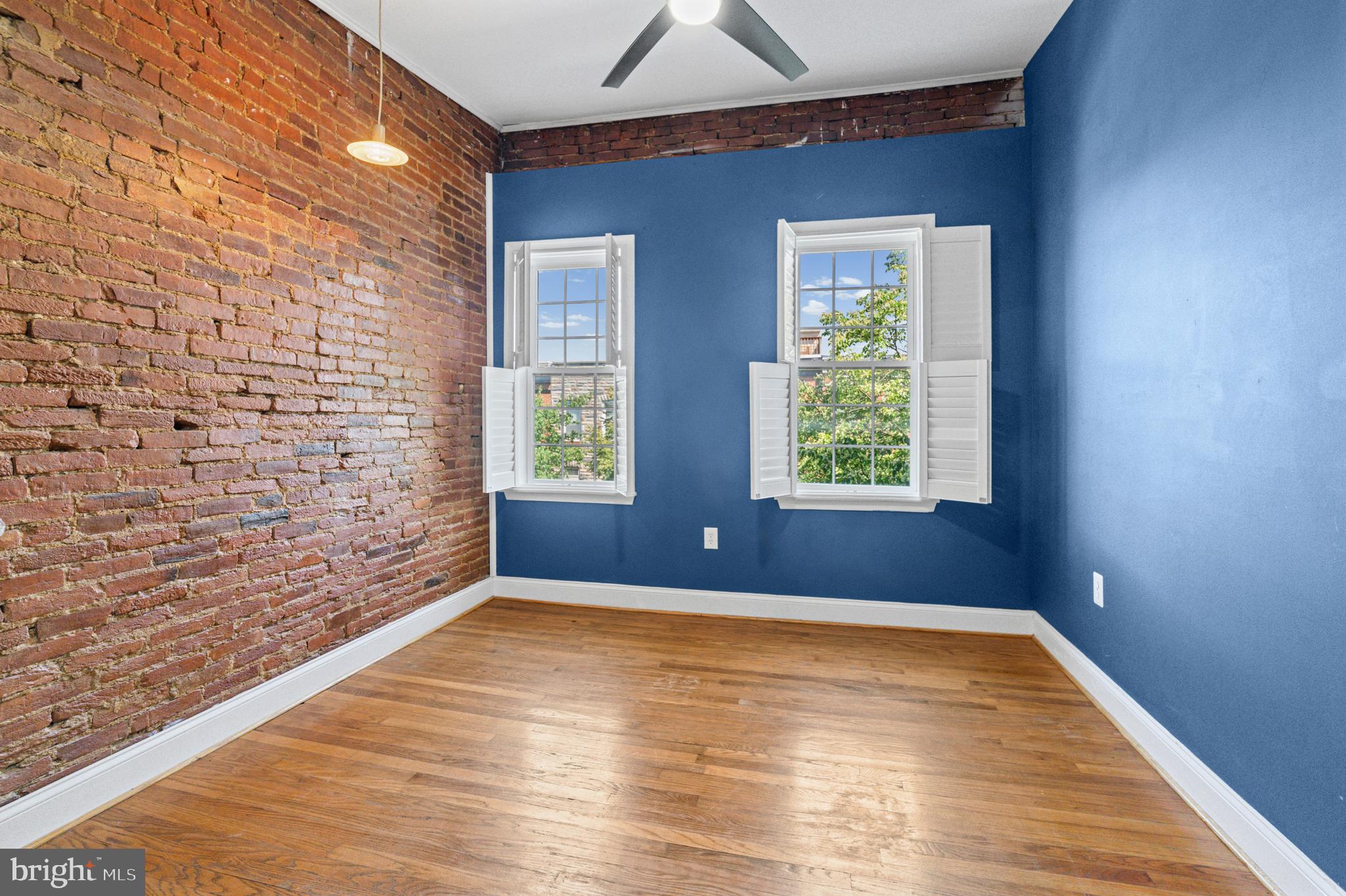 LOCUST POINT - Residential