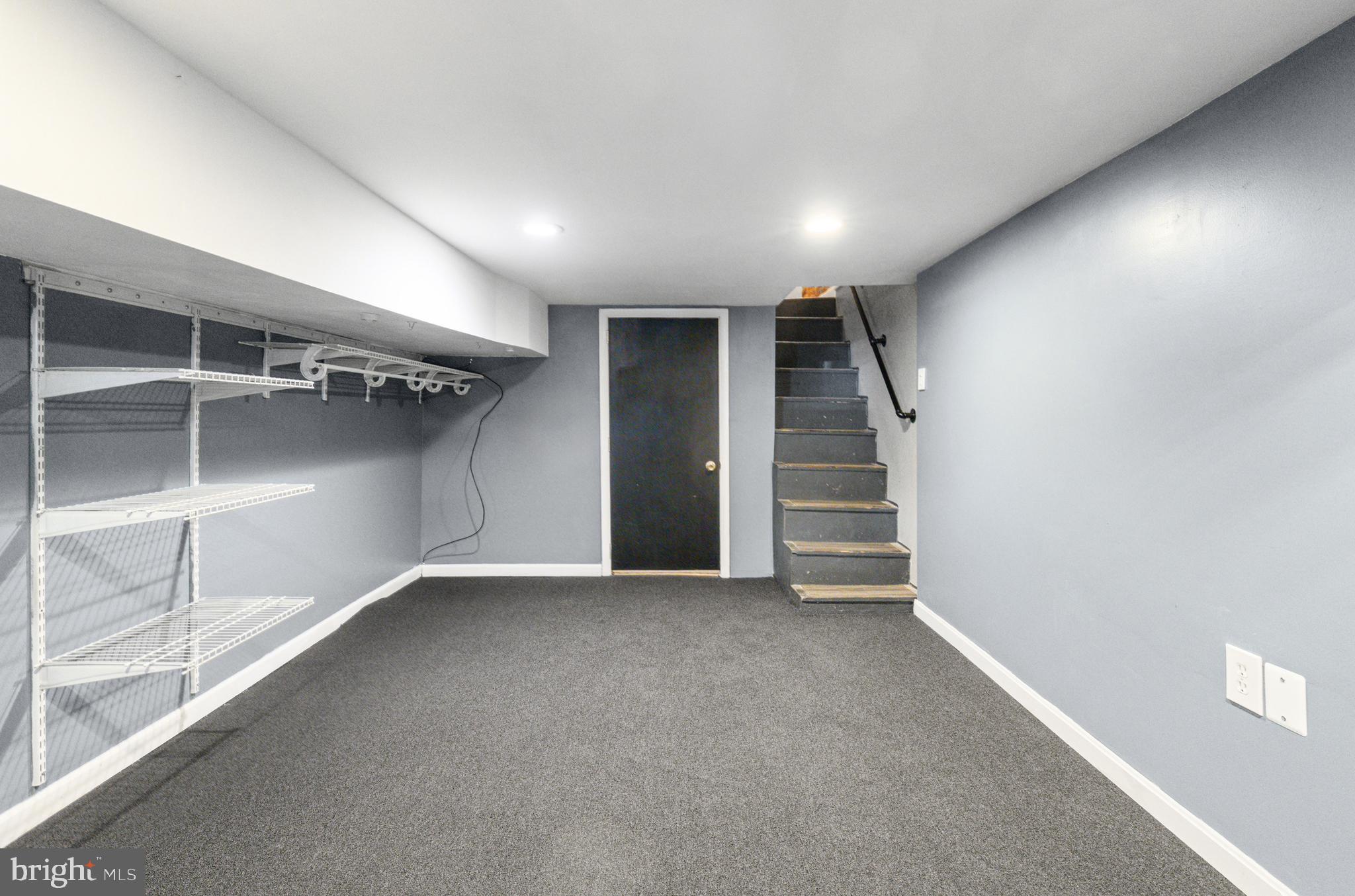 LOCUST POINT - Residential