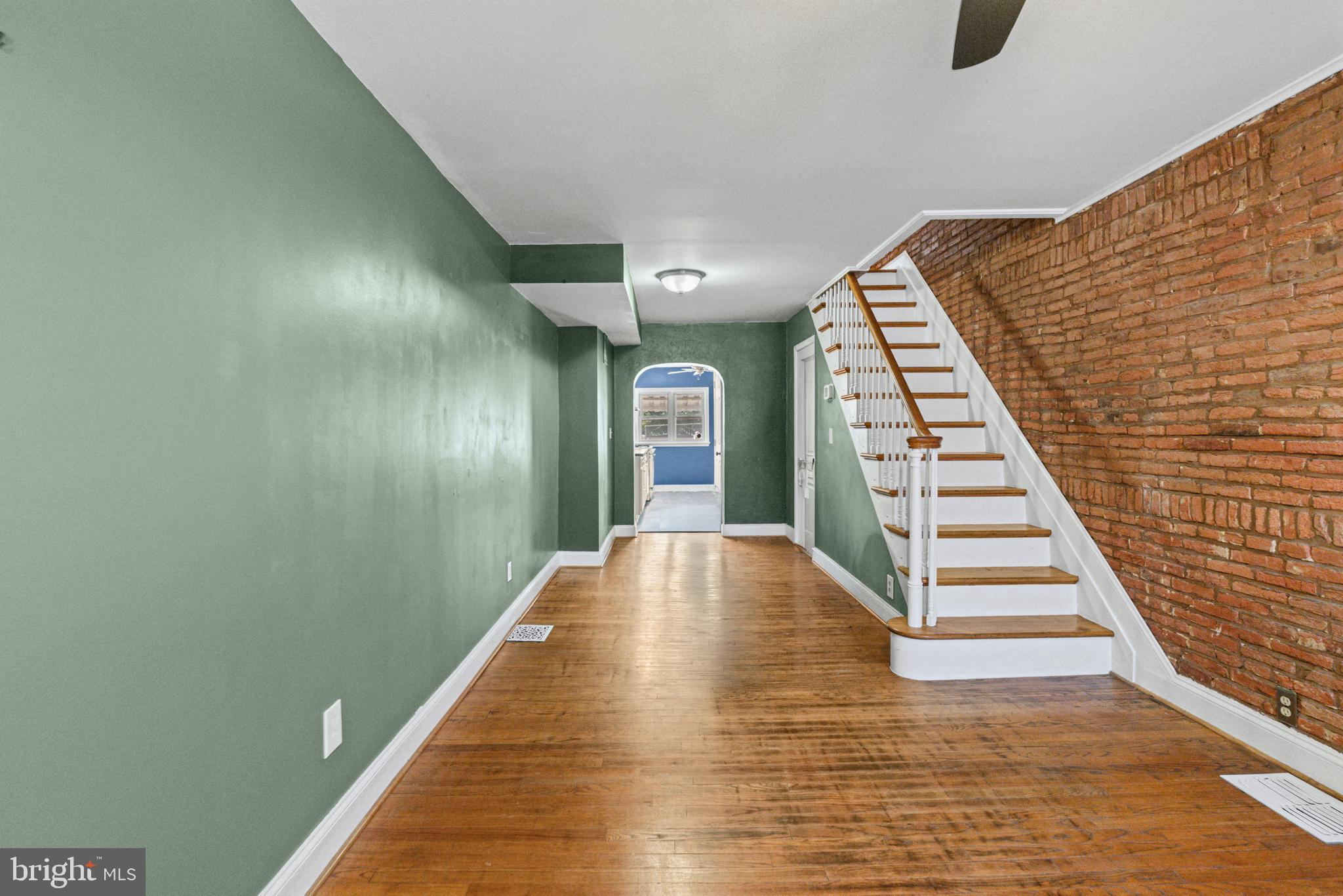 LOCUST POINT - Residential