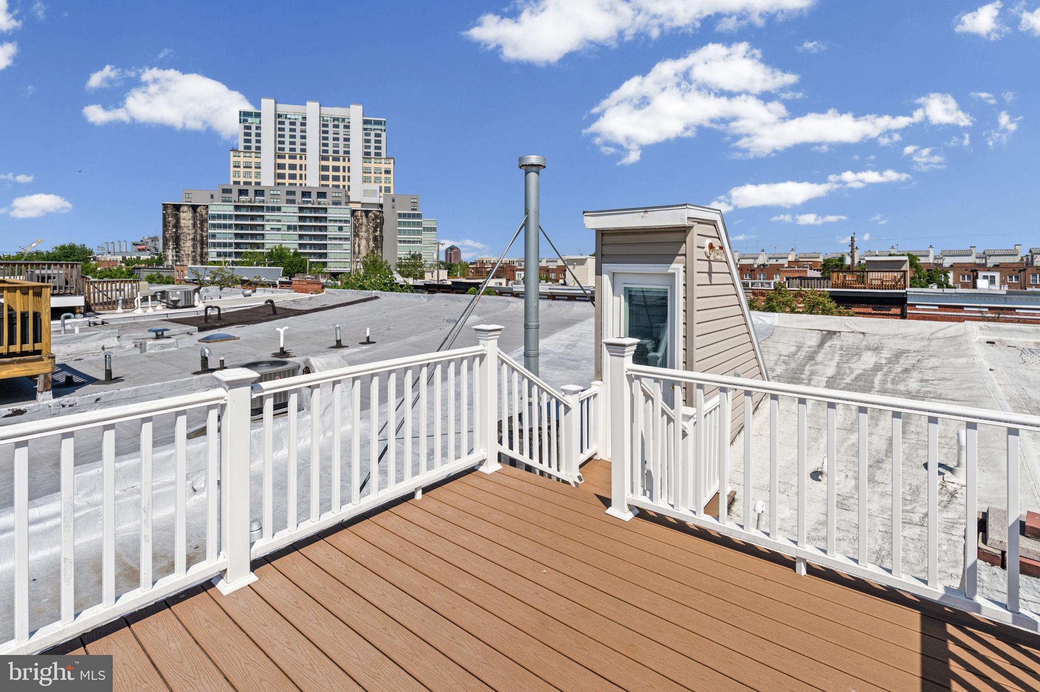 LOCUST POINT - Residential