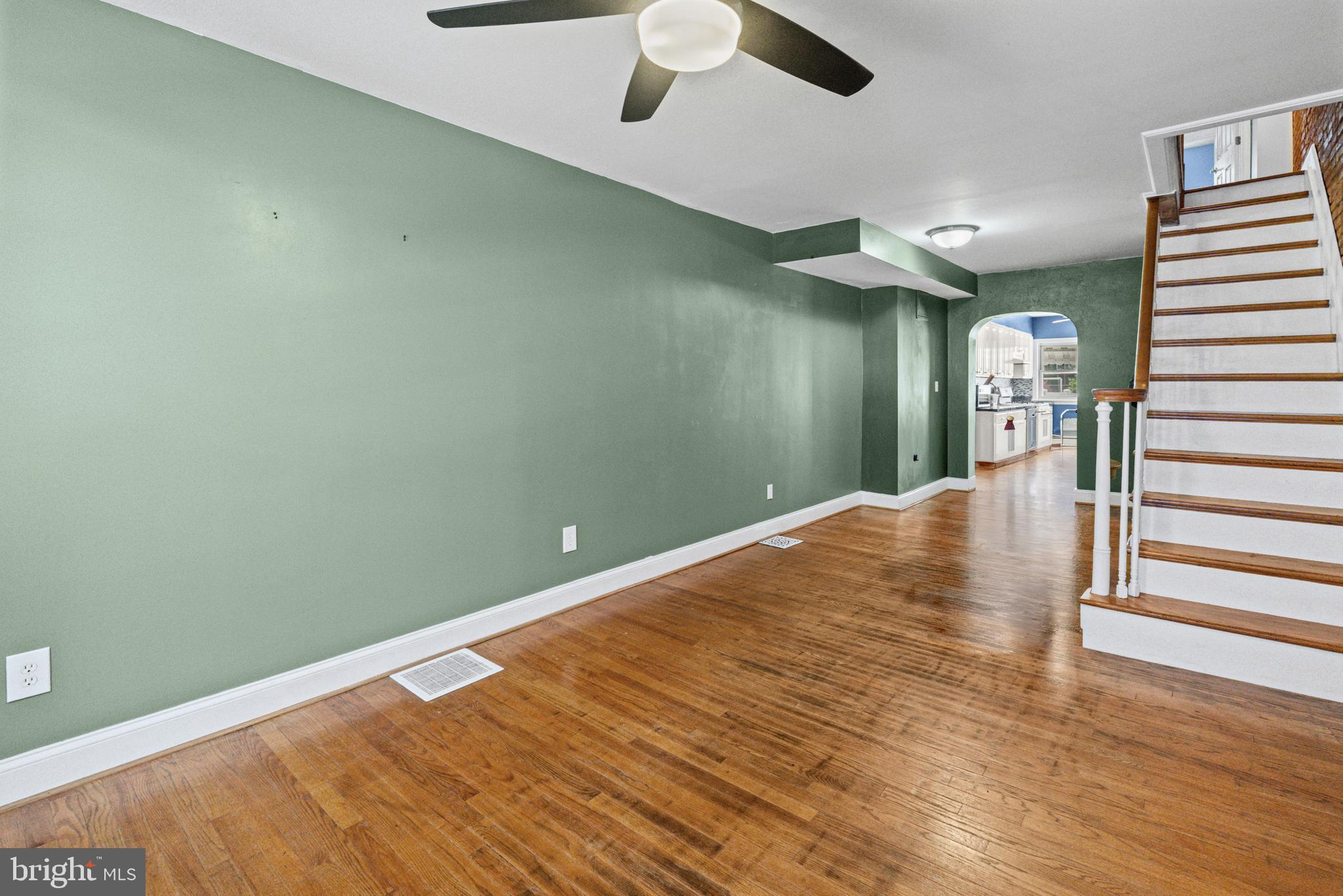 LOCUST POINT - Residential