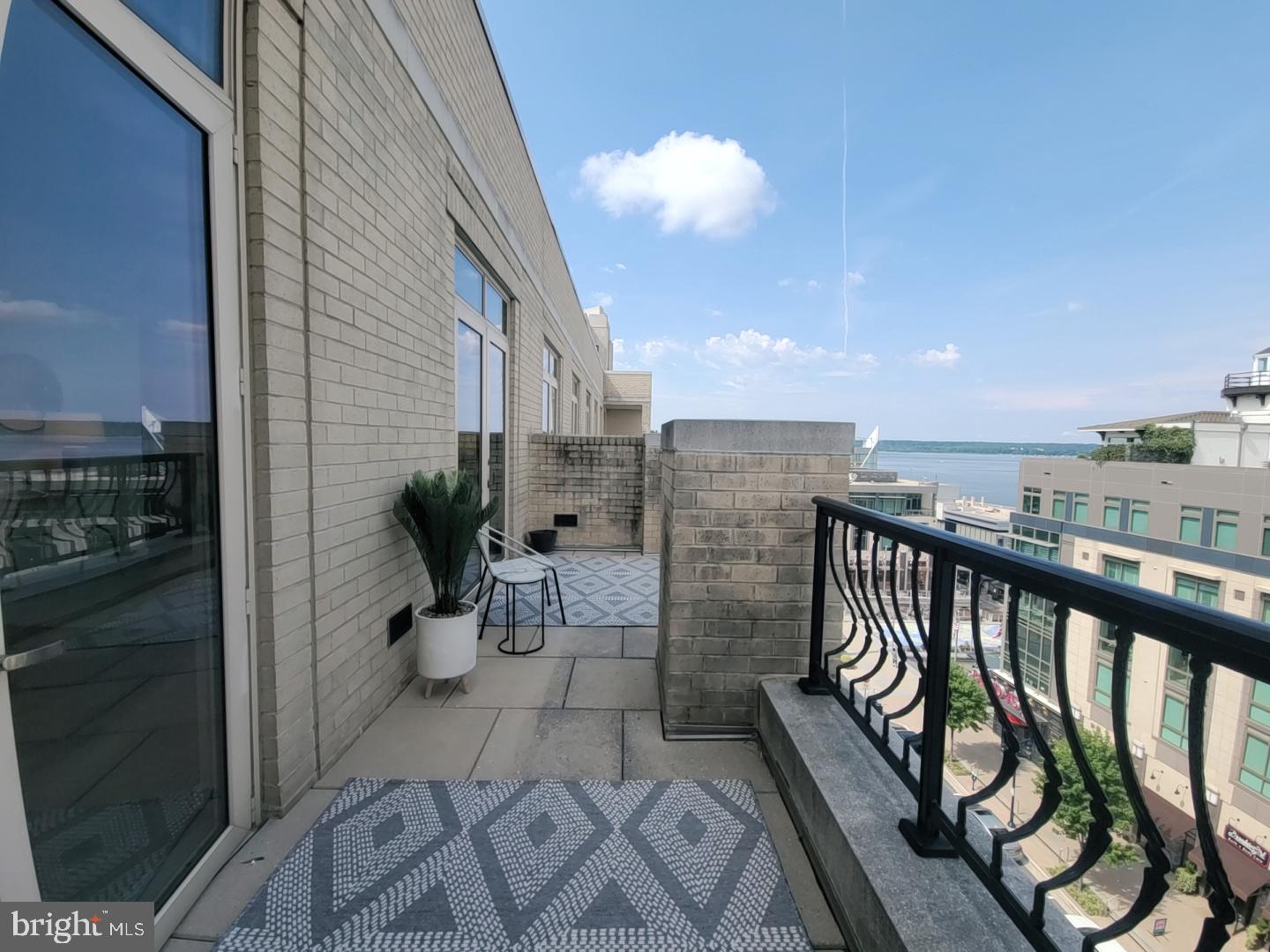 NATIONAL HARBOR - Residential