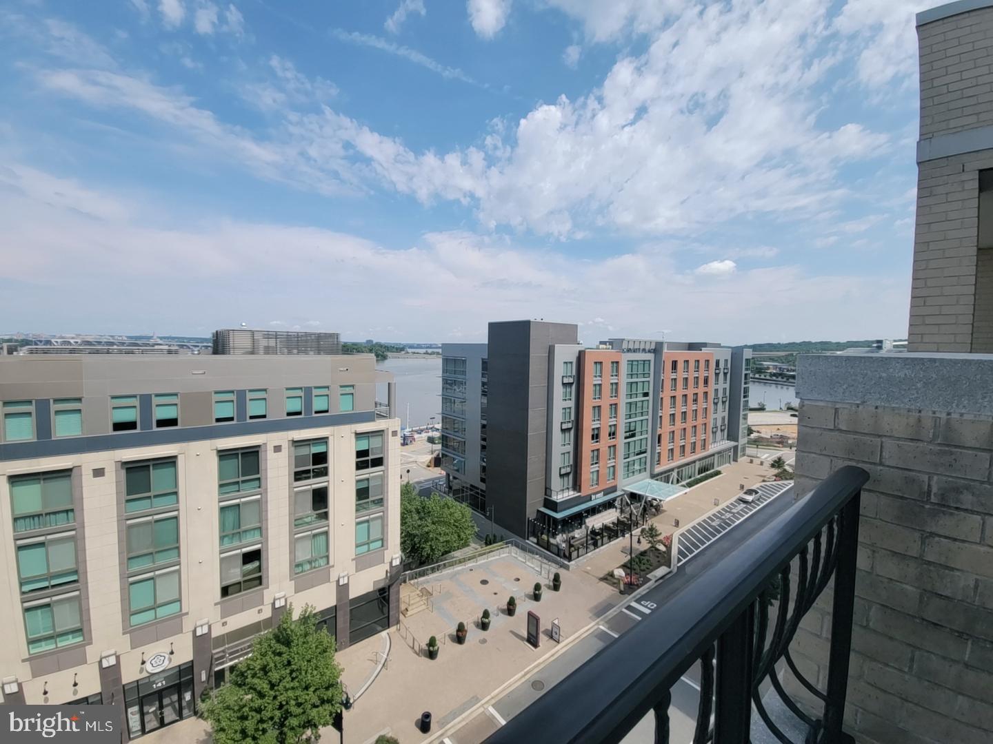 NATIONAL HARBOR - Residential