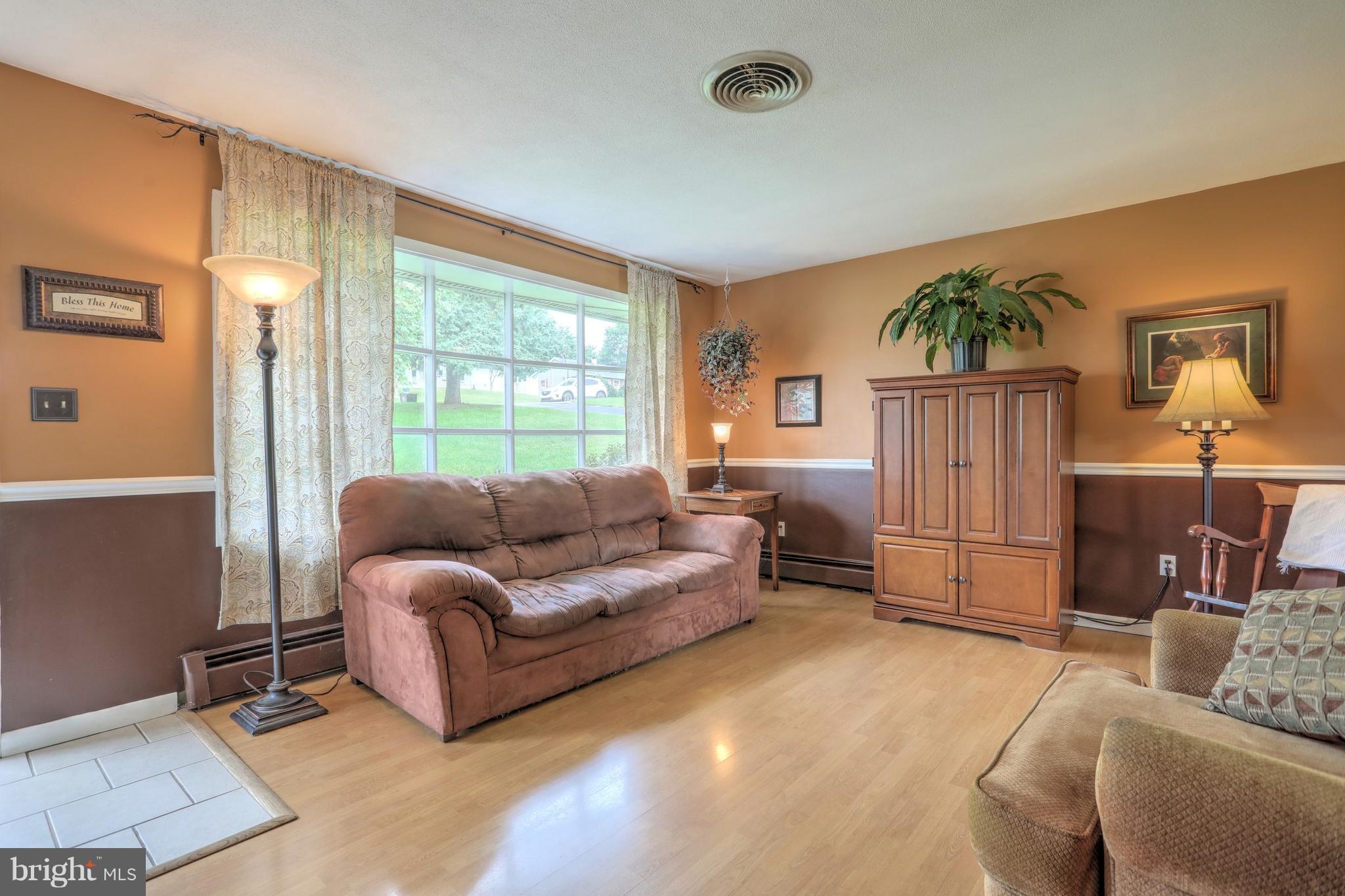 KENDALE EAST - Residential
