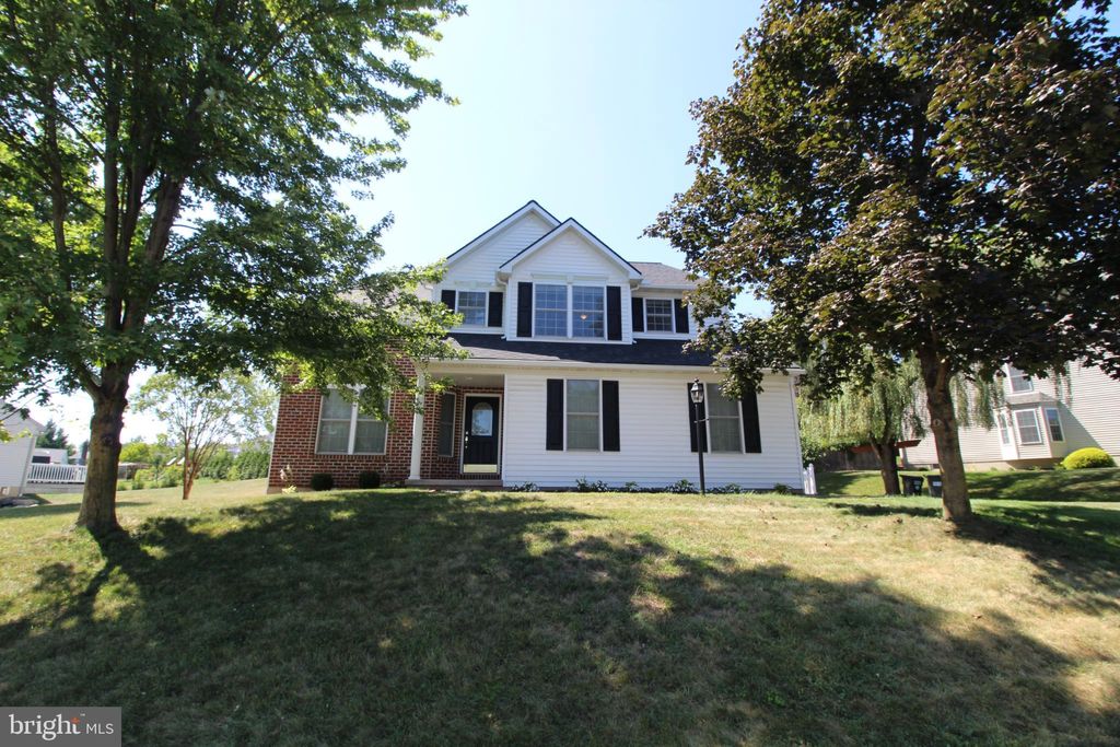 Photo of 6 Cranberry Circle, DENVER, PA 17517 (MLS # PALA2077204)