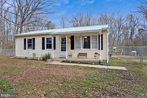 Homes For Sale - 5850 Fire Tower Road<br/> Charles County, WELCOME, MD 20693