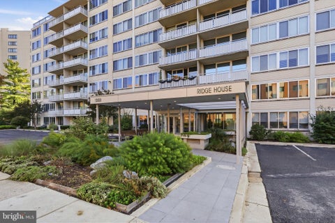 Photo of 1301 S Arlington Ridge Road #708, ARLINGTON, VA 22202 (MLS # VAAR2077970)
