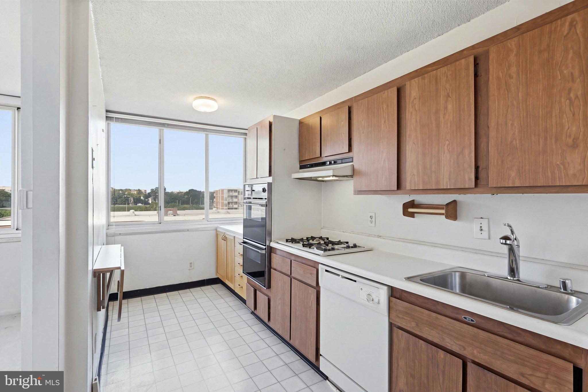 1301 S ARLINGTON RIDGE ROAD 708