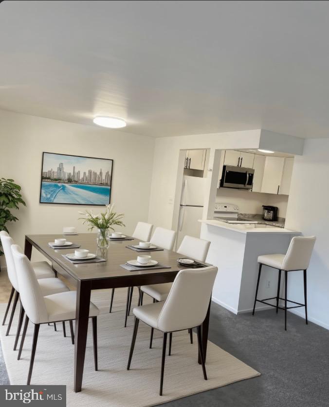 THOMAS CHOICE WEST - Residential Lease