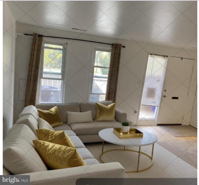 THOMAS CHOICE WEST - Residential Lease