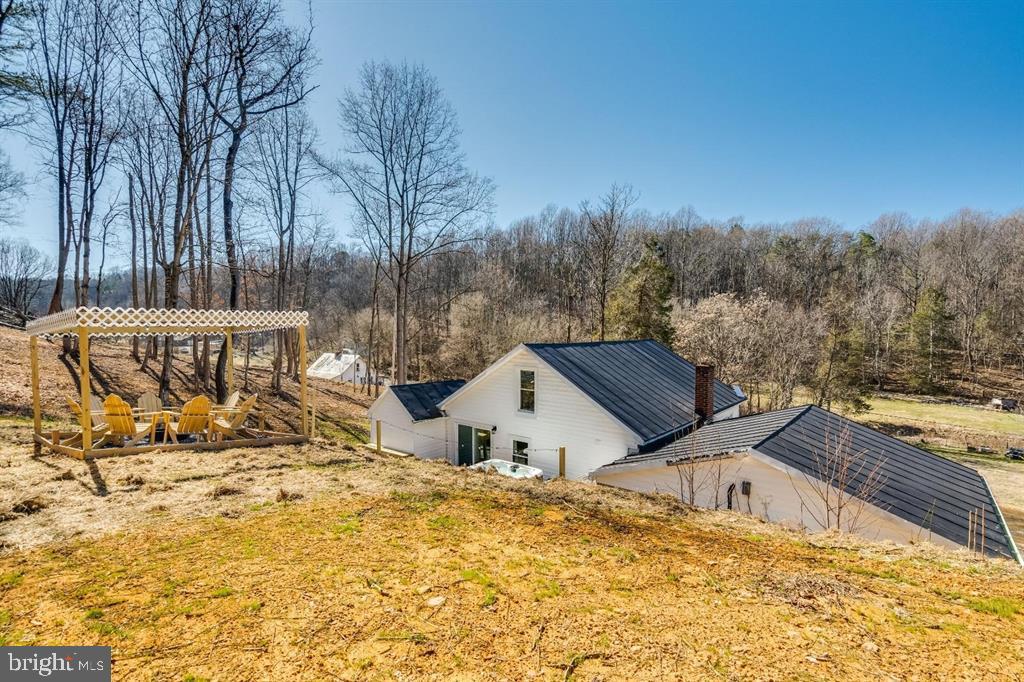 393 CROOKED RUN ROAD