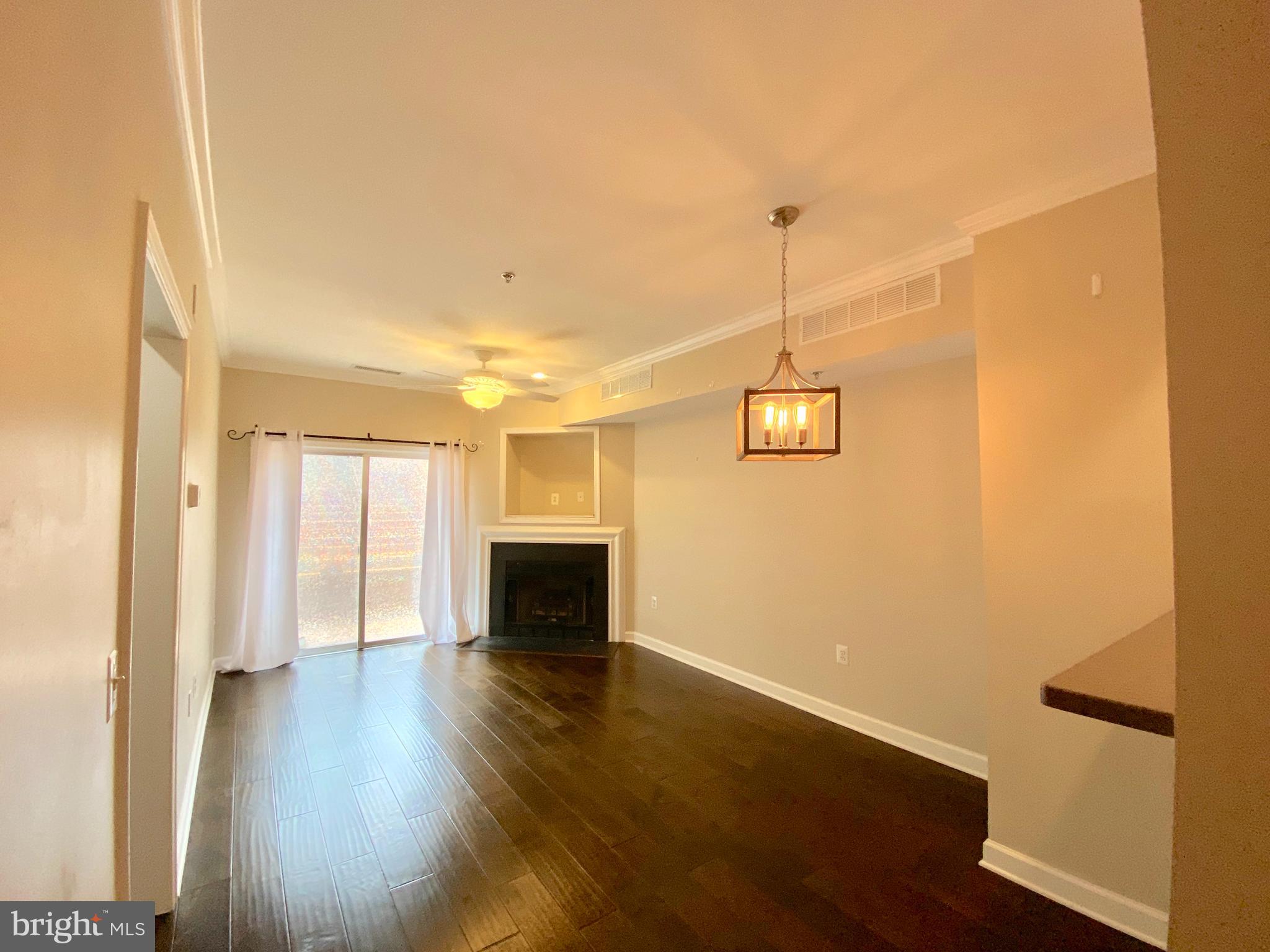 COURTHOUSE HILL - Residential Lease