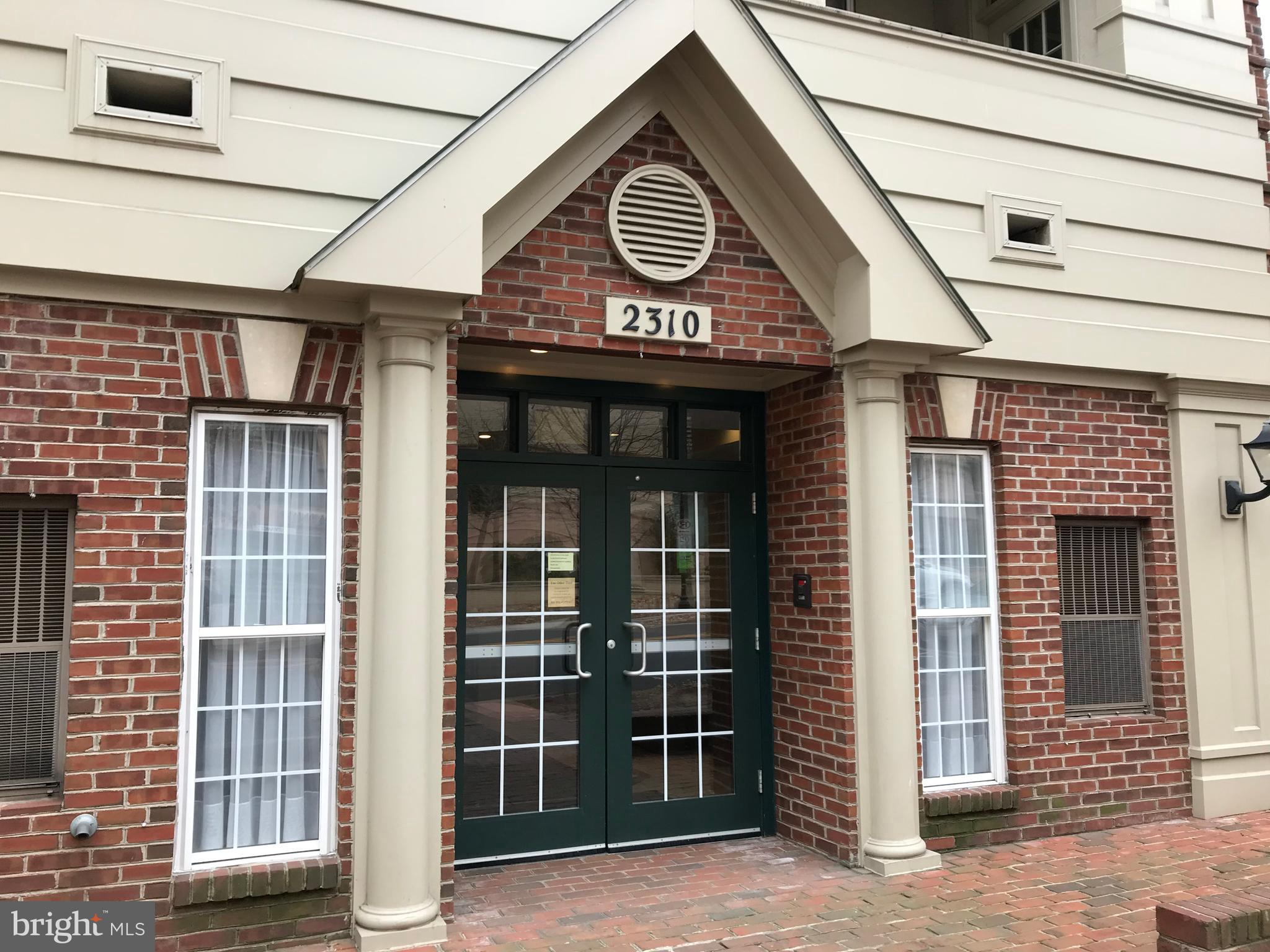 COURTHOUSE HILL - Residential Lease