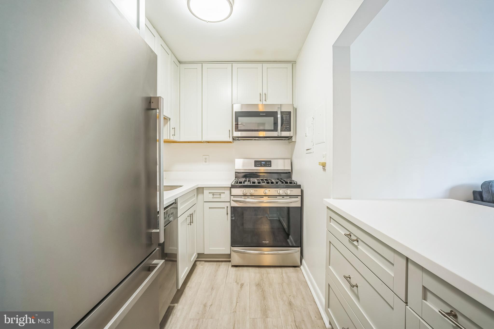 6001 ARLINGTON BOULEVARD 313