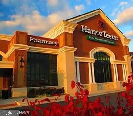 GOOSE CREEK VILLAGE - Residential Lease