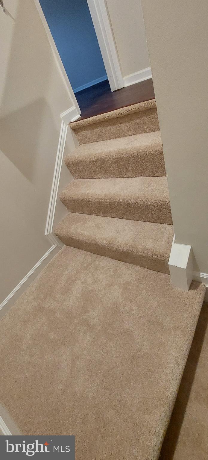 GOOSE CREEK VILLAGE - Residential Lease