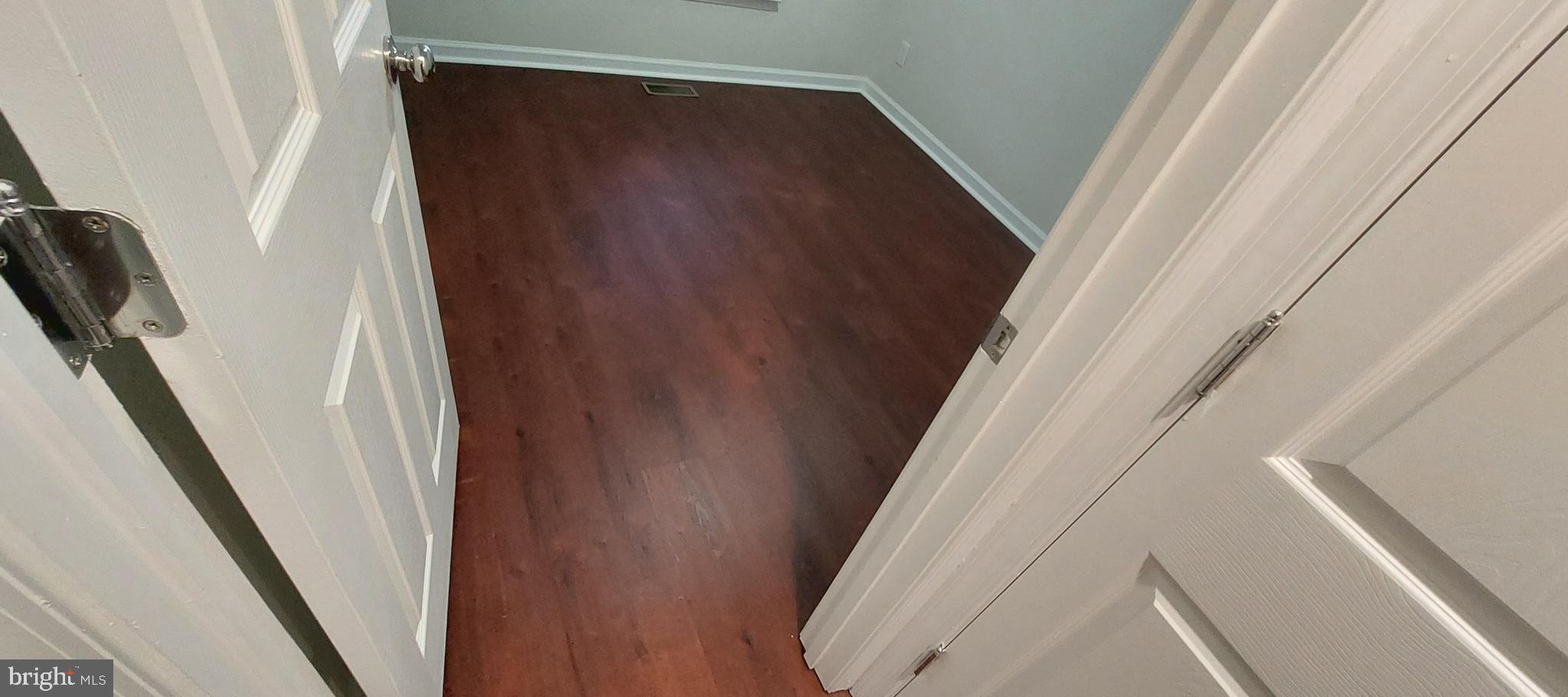 GOOSE CREEK VILLAGE - Residential Lease