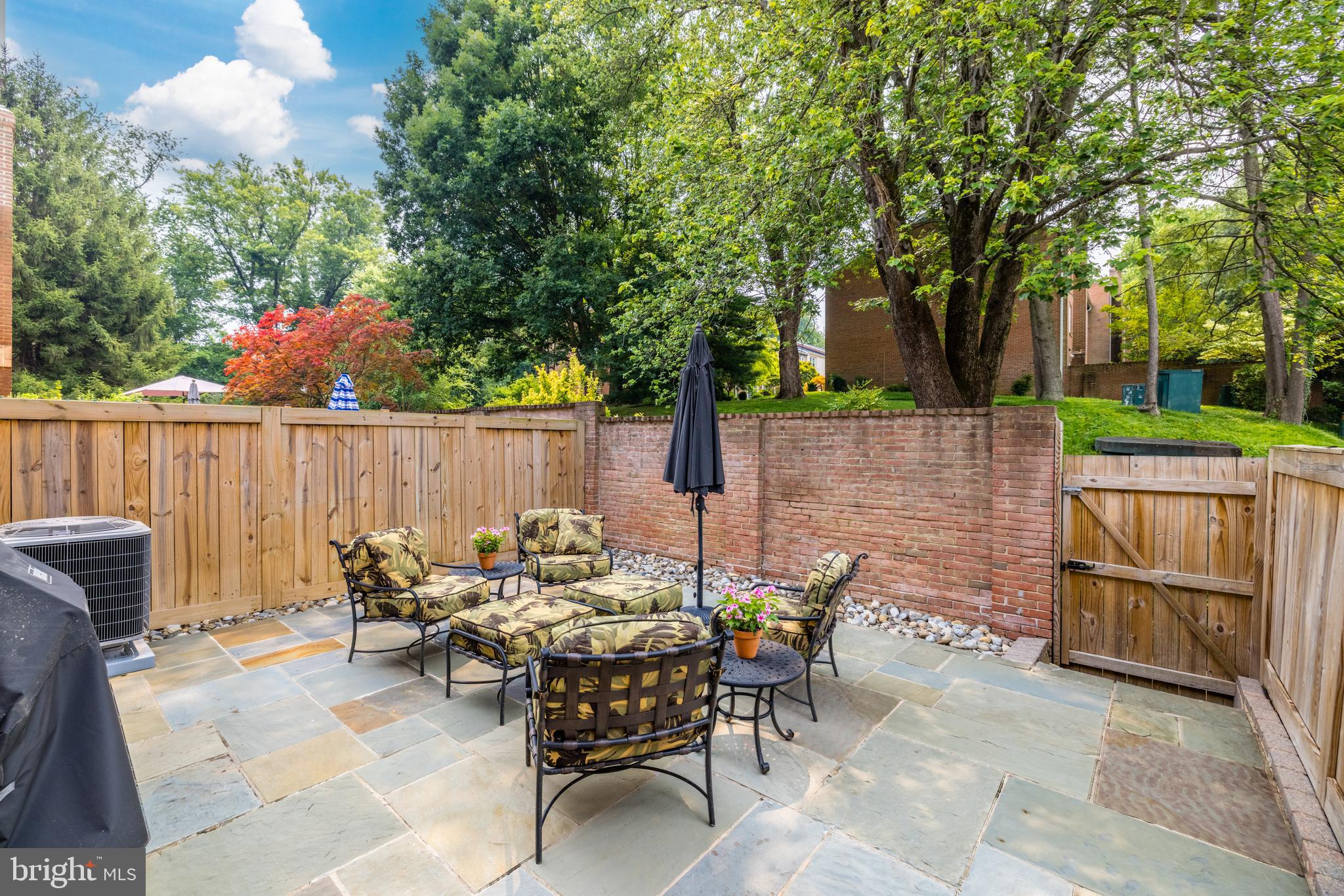 WESTMORELAND SQUARE - Residential