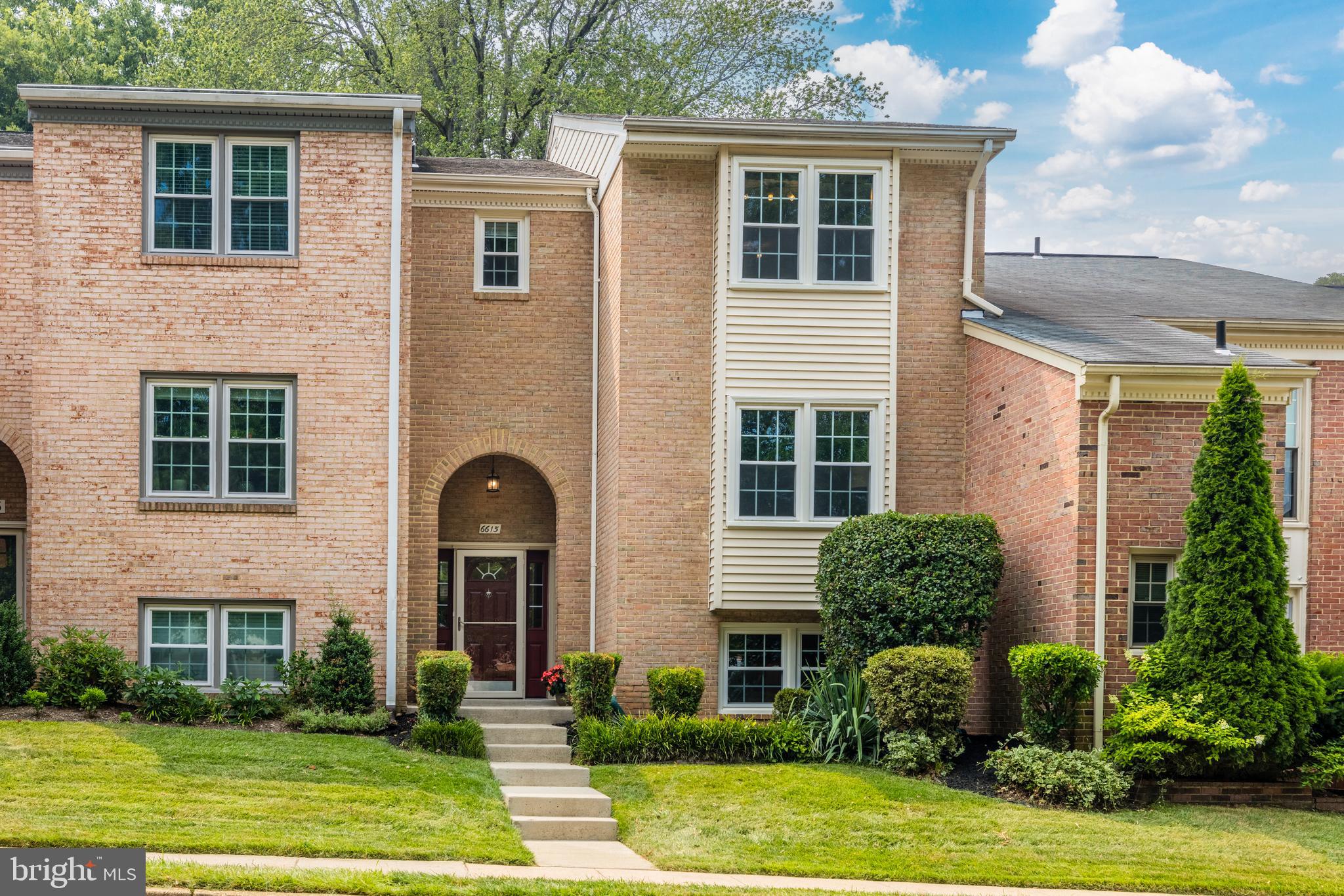 WESTMORELAND SQUARE - Residential