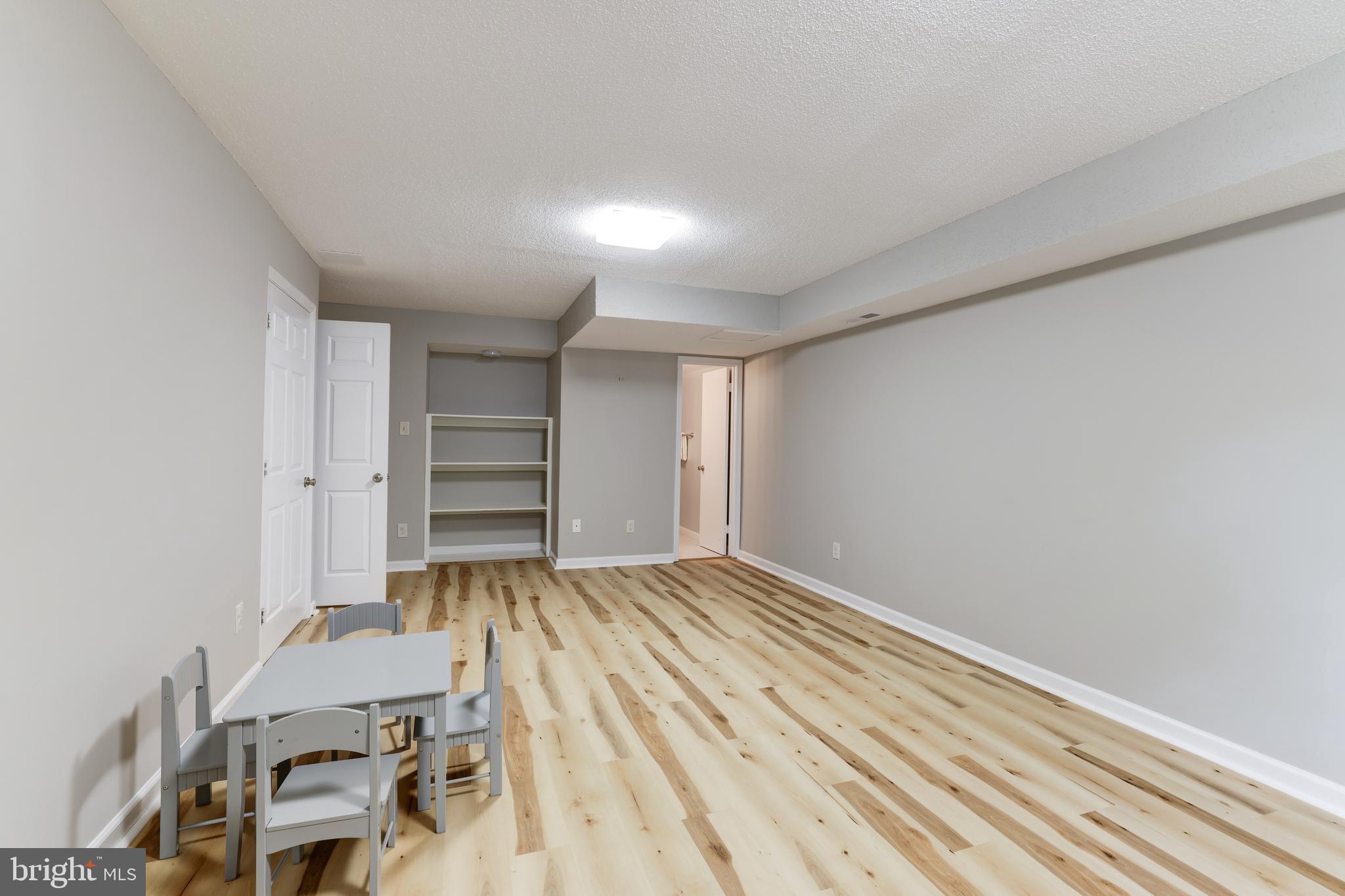 WESTMORELAND SQUARE - Residential