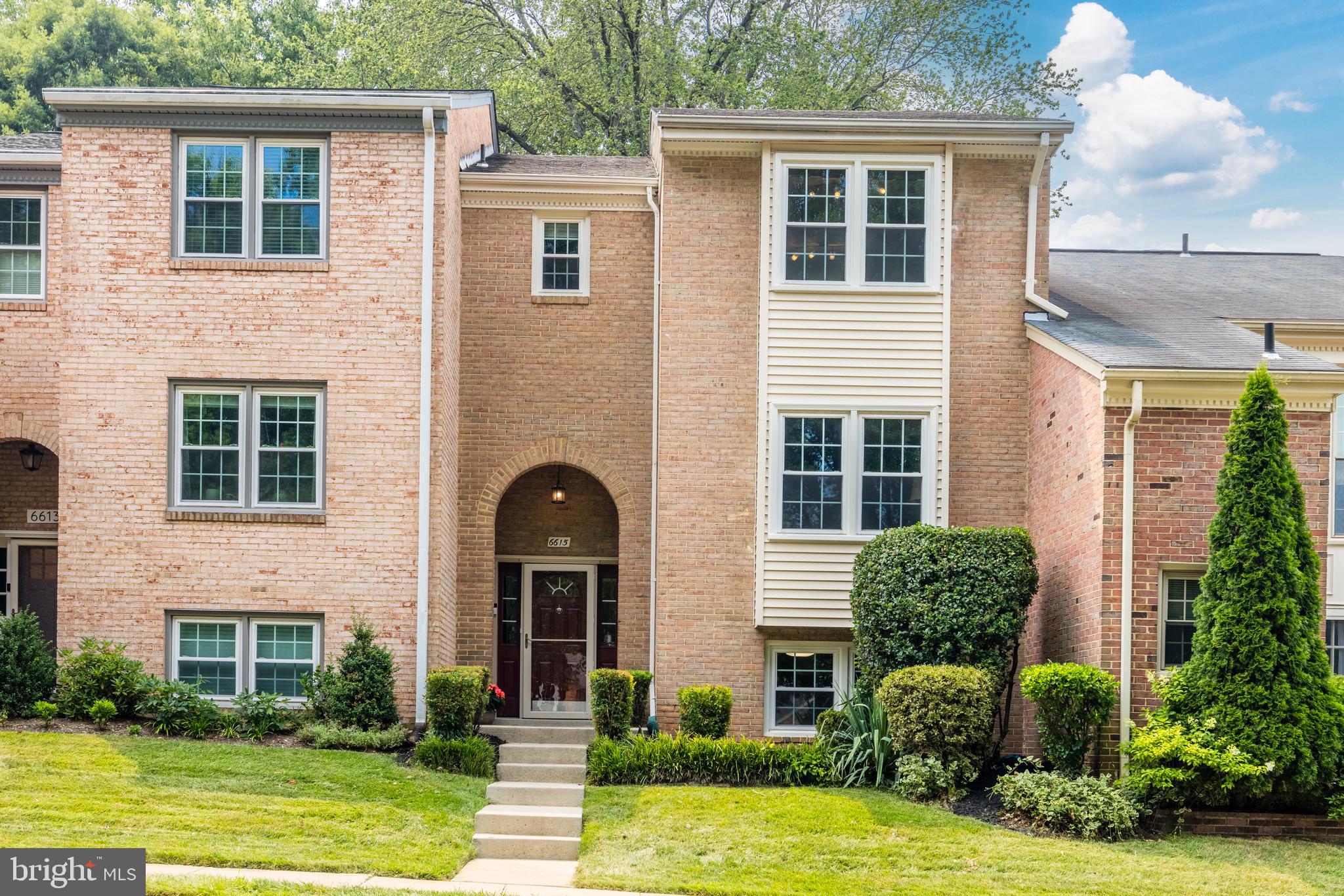 WESTMORELAND SQUARE - Residential