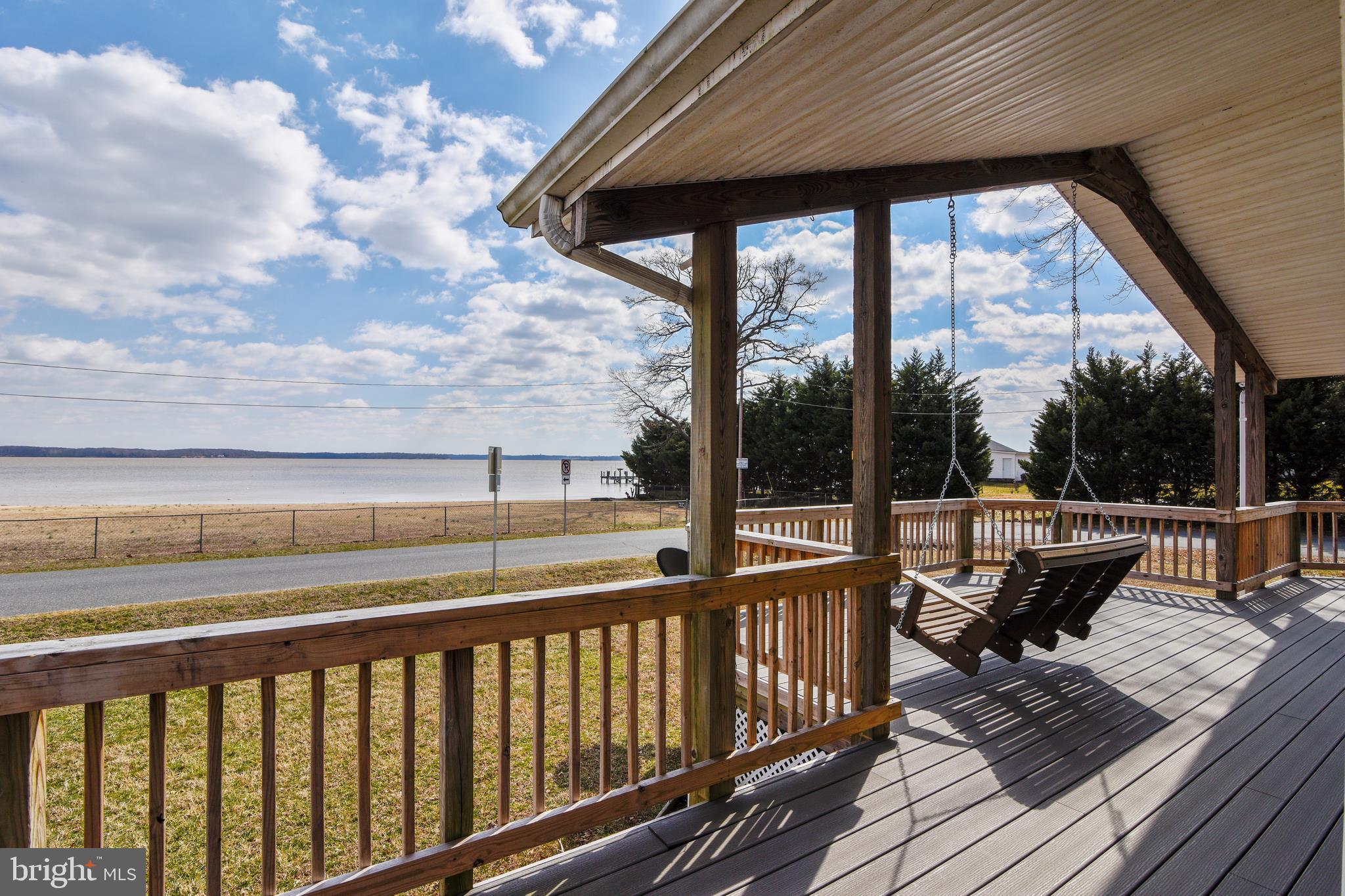 FEATHERSTONE SHORES - Residential