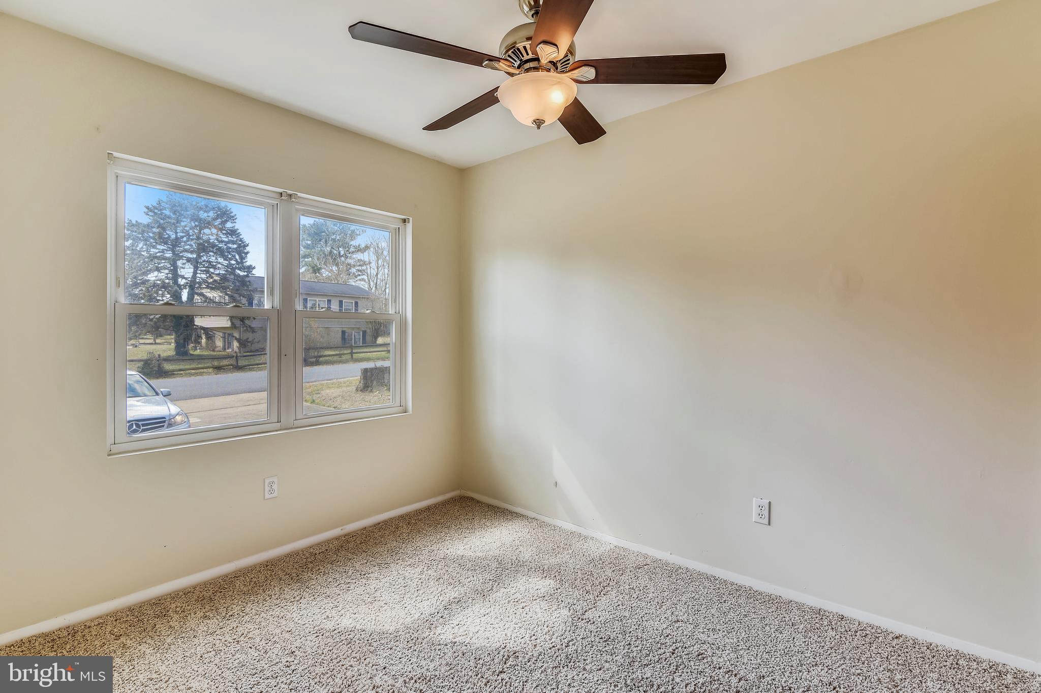 FEATHERSTONE SHORES - Residential