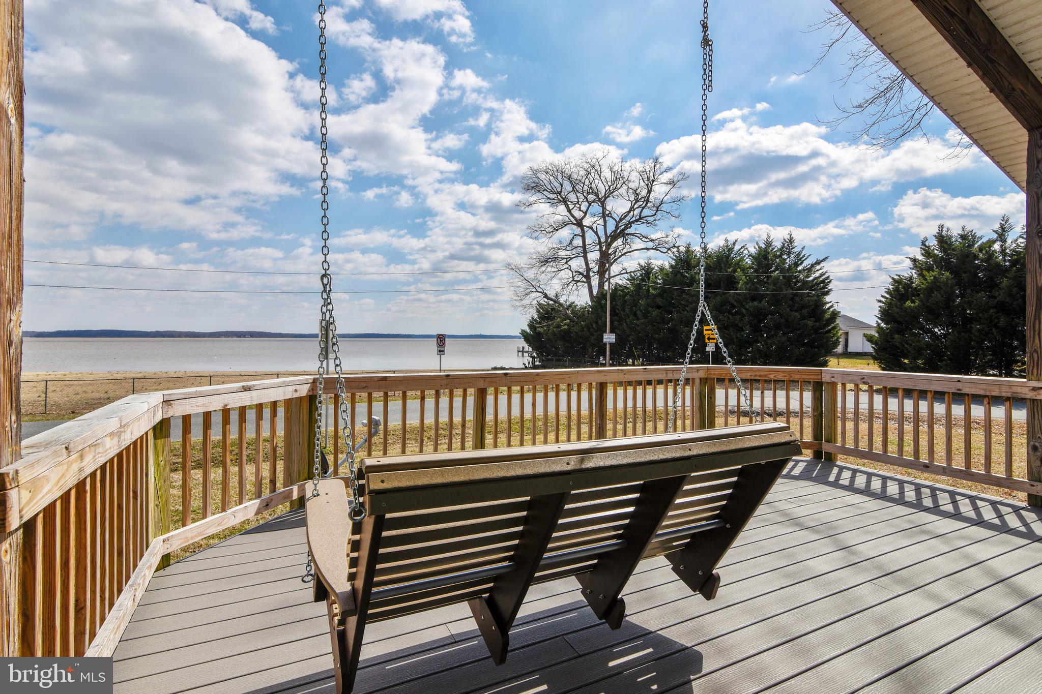 FEATHERSTONE SHORES - Residential