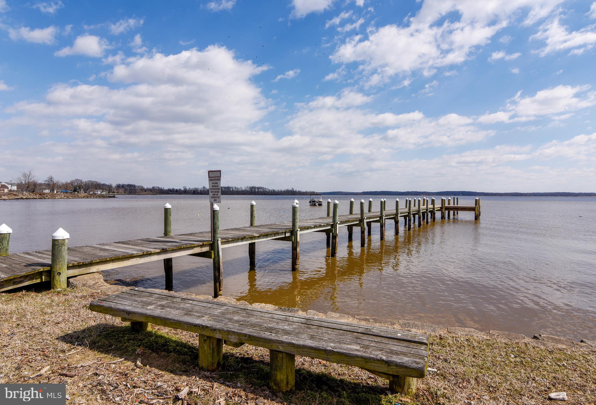 FEATHERSTONE SHORES - Residential