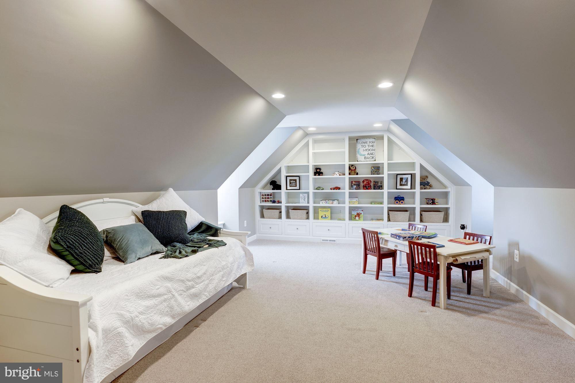 THE RESERVE AT WAPLES MILL - Residential