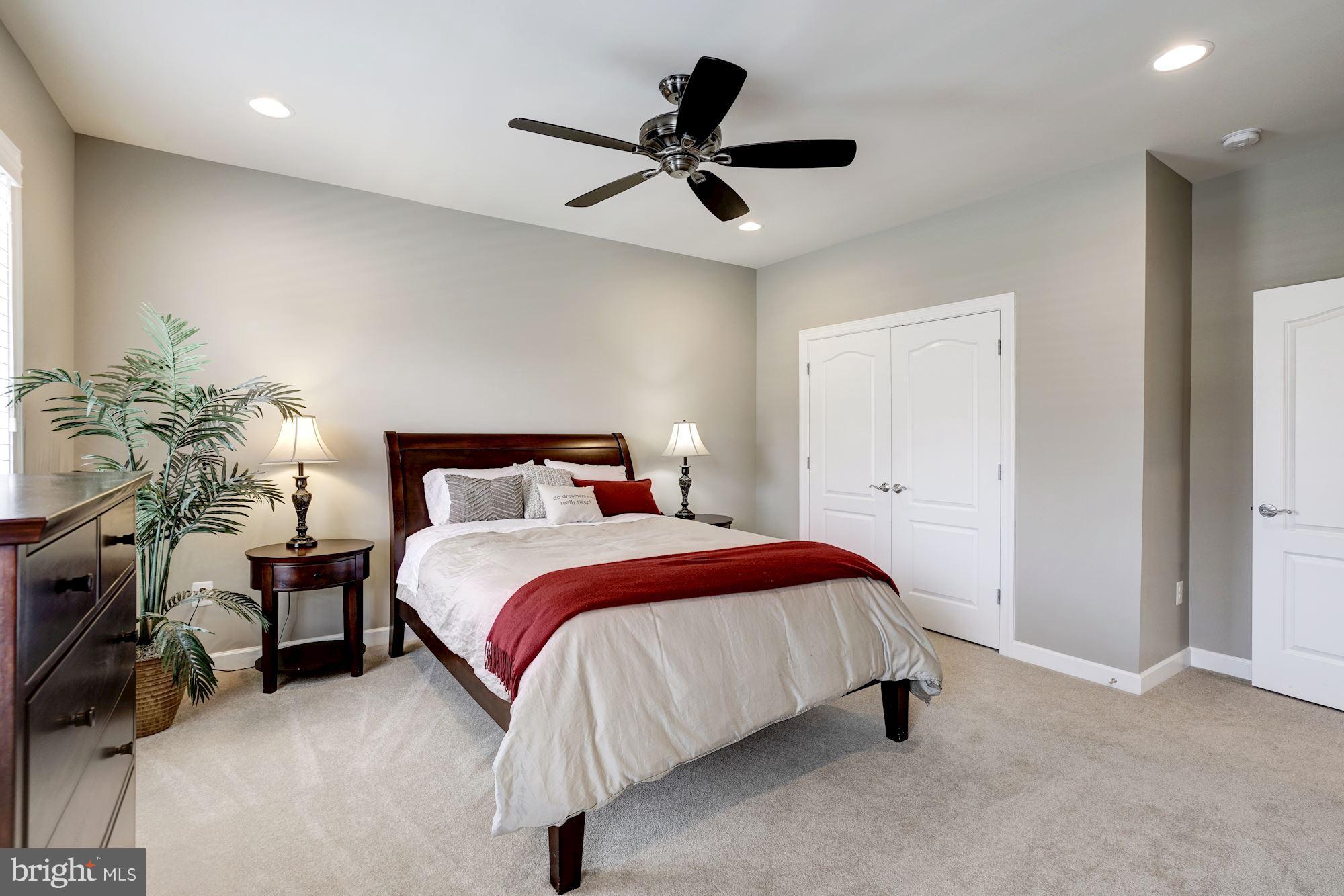 THE RESERVE AT WAPLES MILL - Residential