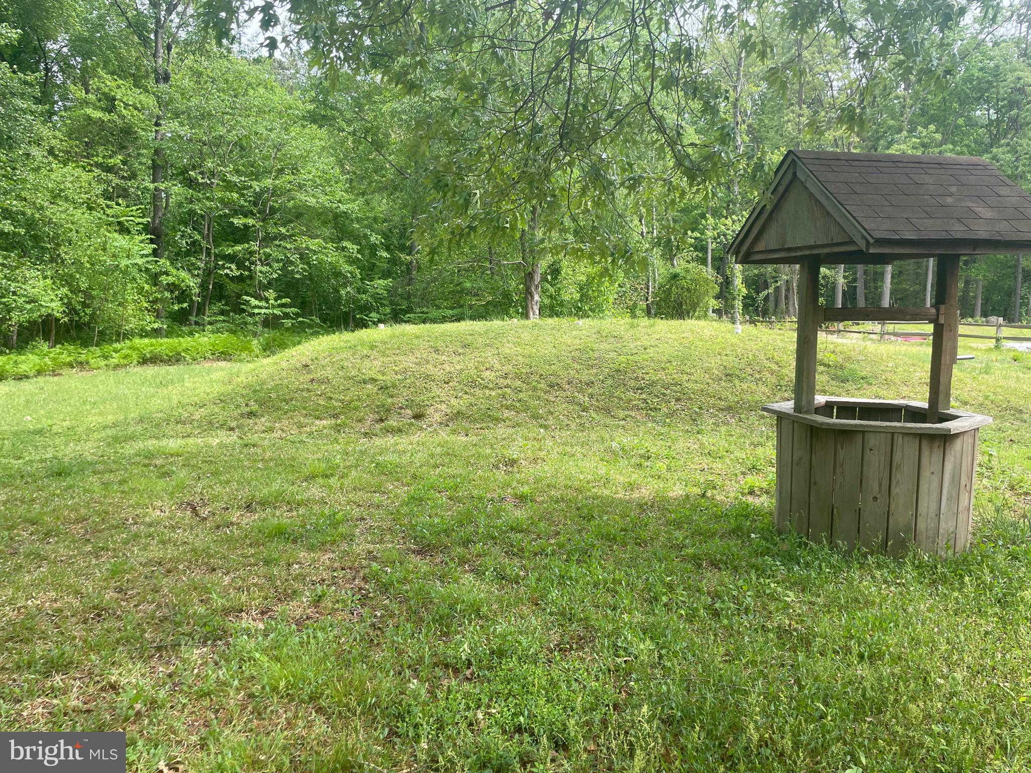 ELVATON ACRES - Residential