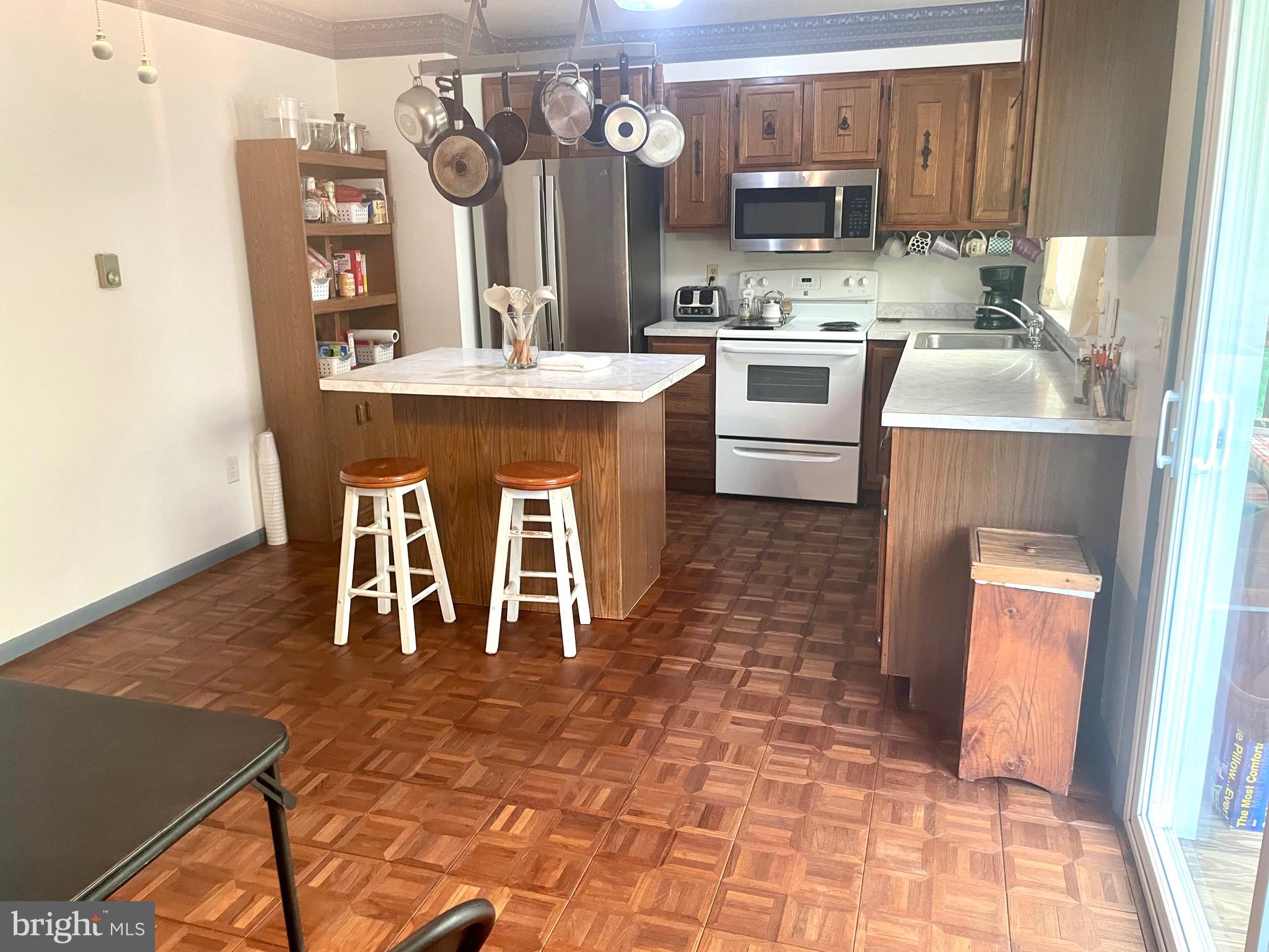 ELVATON ACRES - Residential