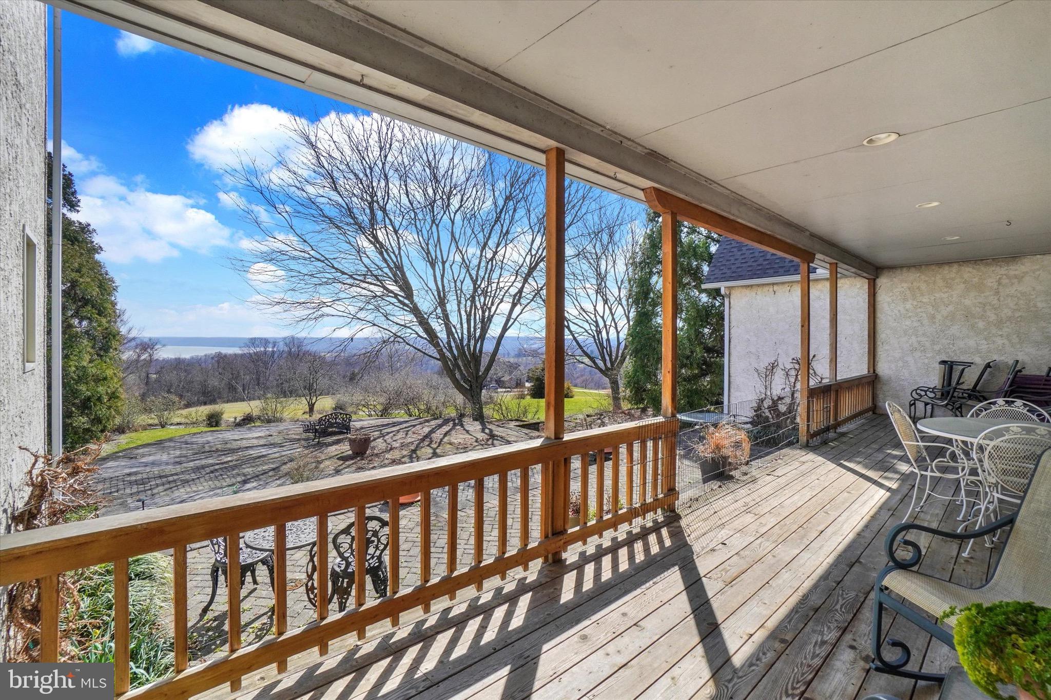 LAUXMONT FARMS - Residential